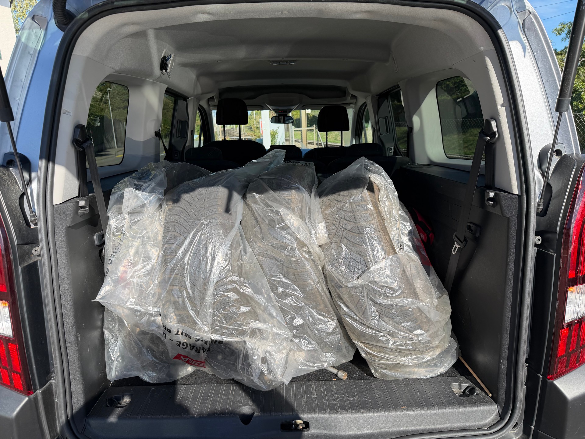 PEUGEOT Rifter Long 1.5 BlueHDi 7PL GT EAT8-image-9