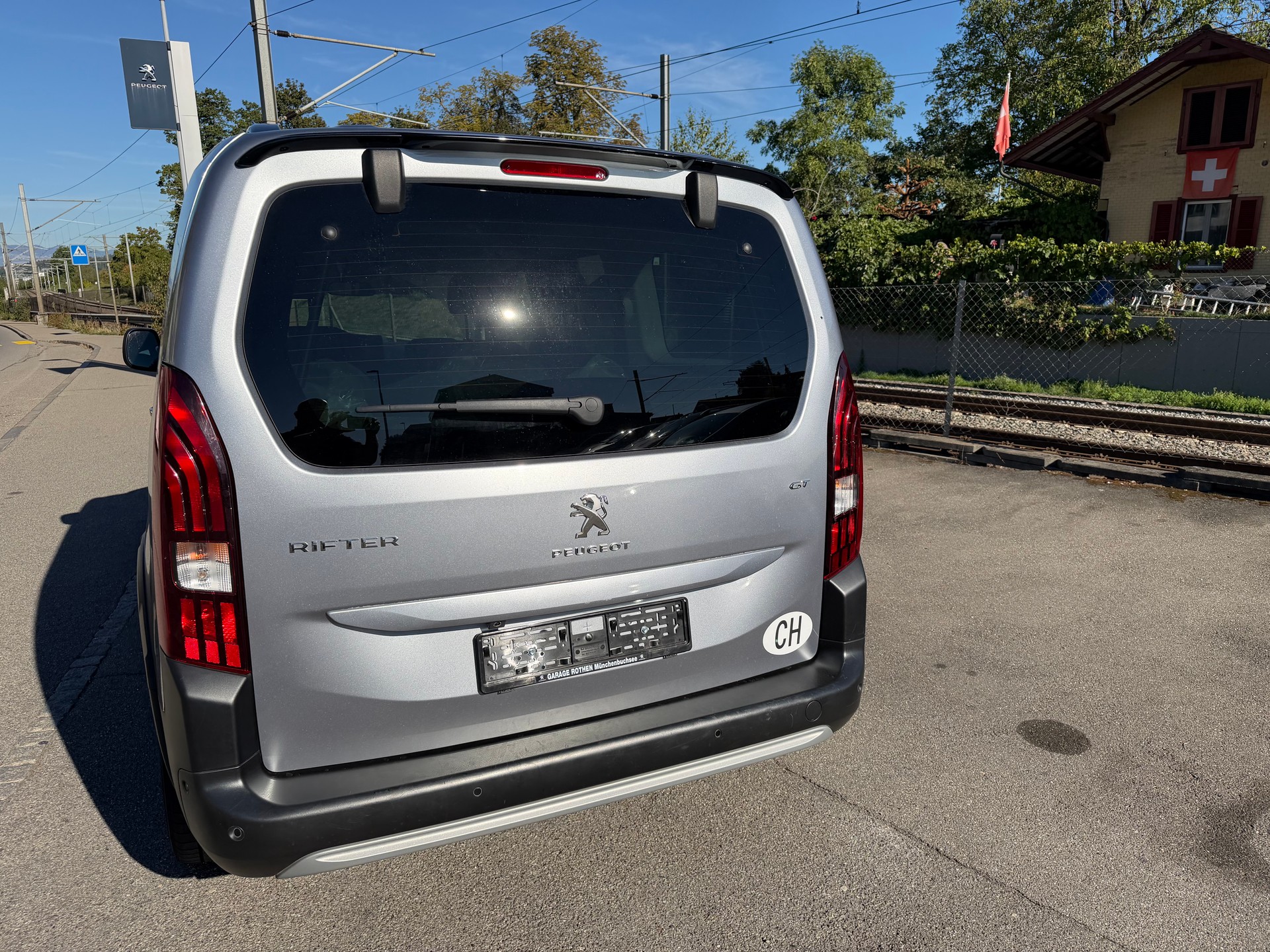 PEUGEOT Rifter Long 1.5 BlueHDi 7PL GT EAT8-image-3