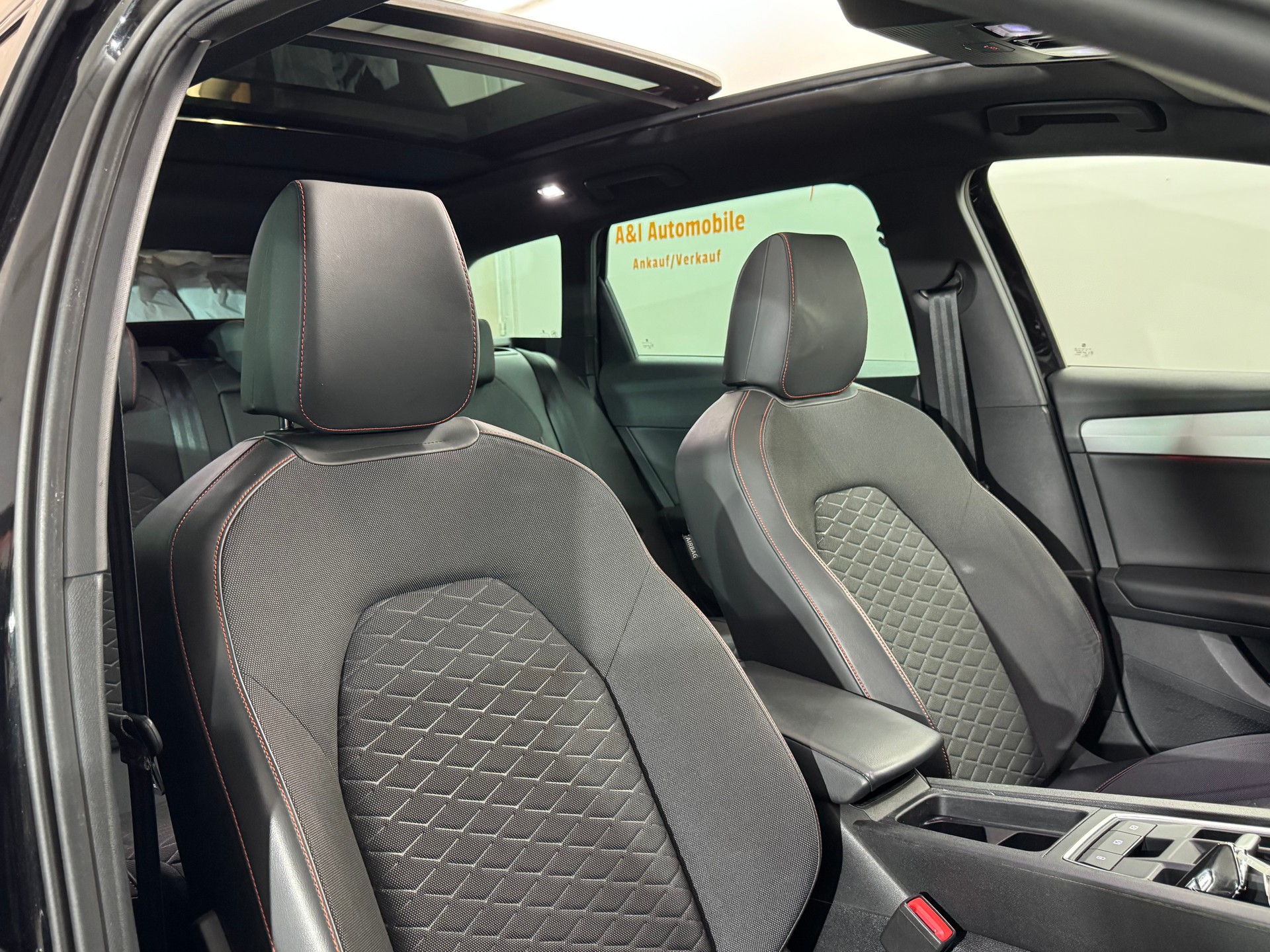 SEAT Leon ST 1.5 eTSI mHEV DSG FR-image-11