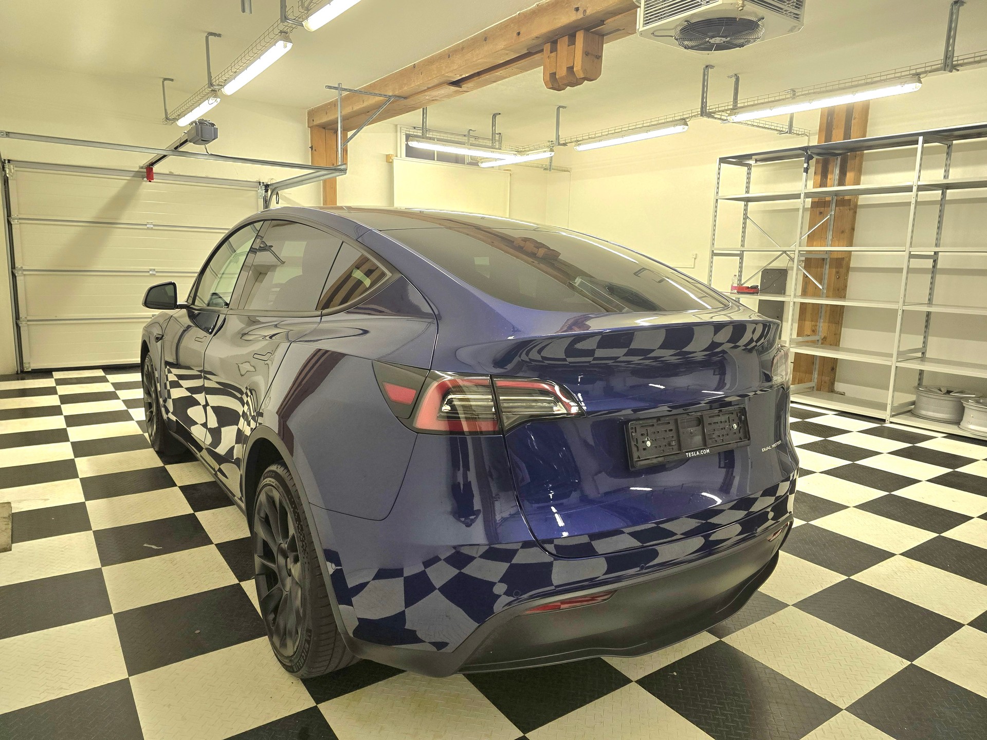 TESLA Model Y Long Range-image-8