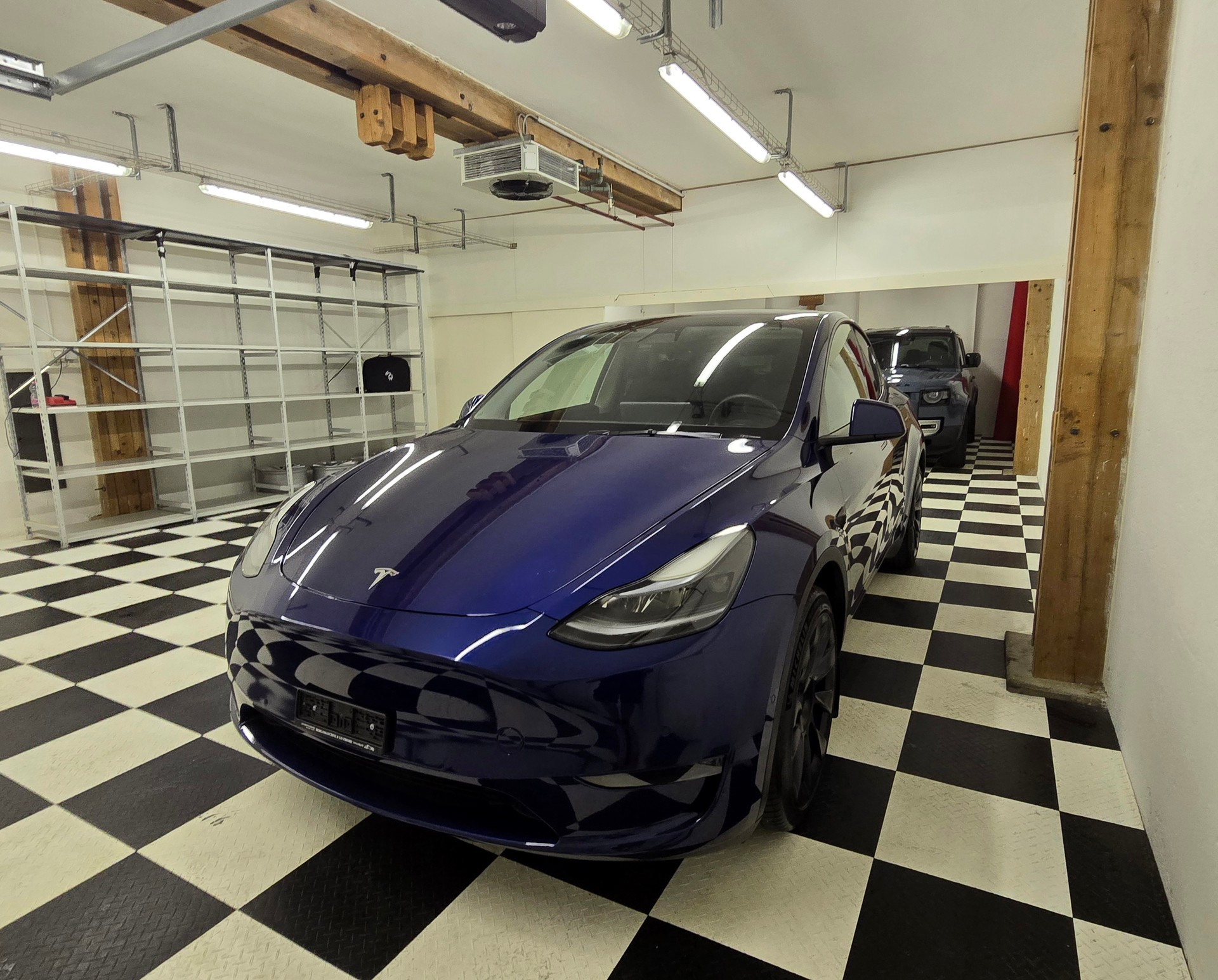 TESLA Model Y Long Range-image-3