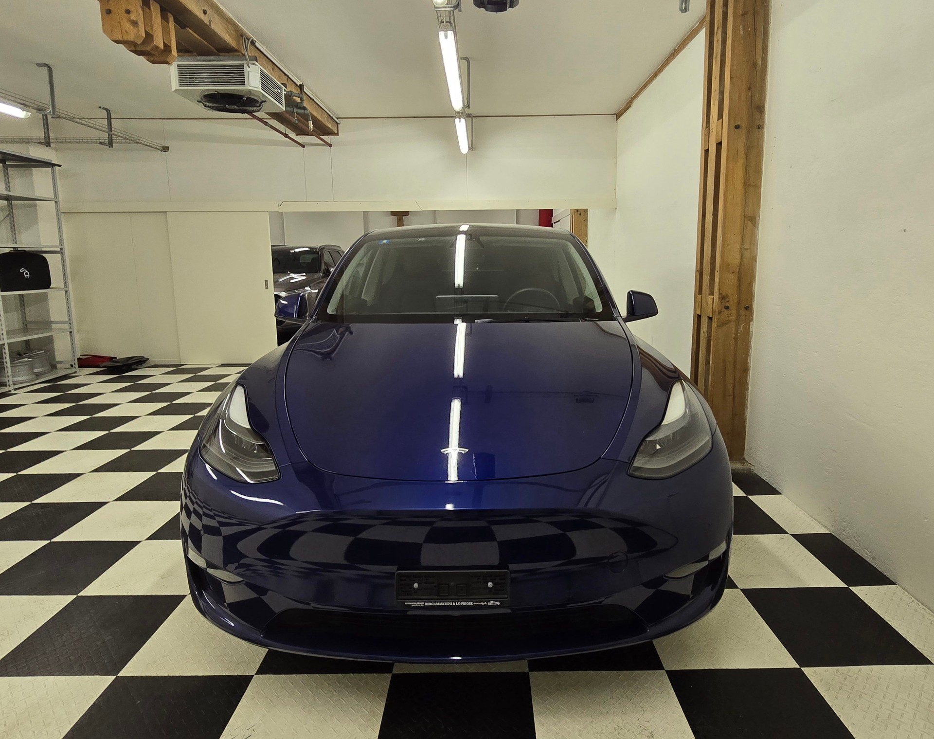 TESLA Model Y Long Range-image-4