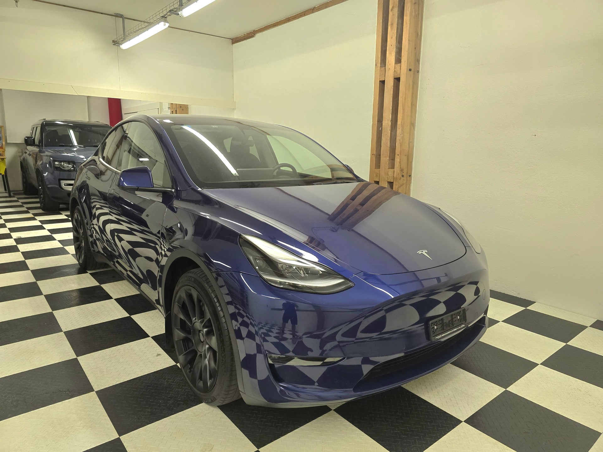 TESLA Model Y Long Range-image-4