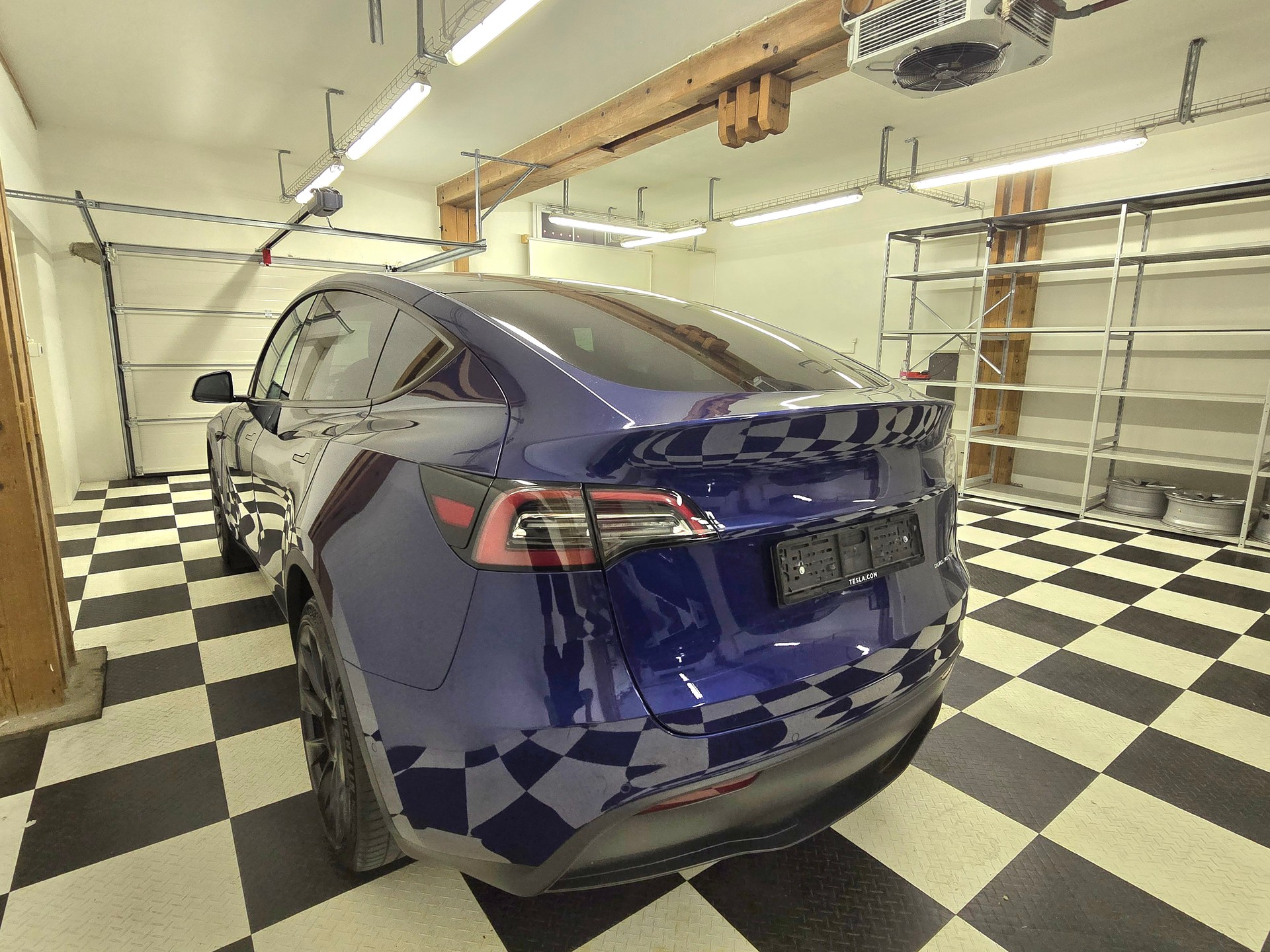 TESLA Model Y Long Range-image-5
