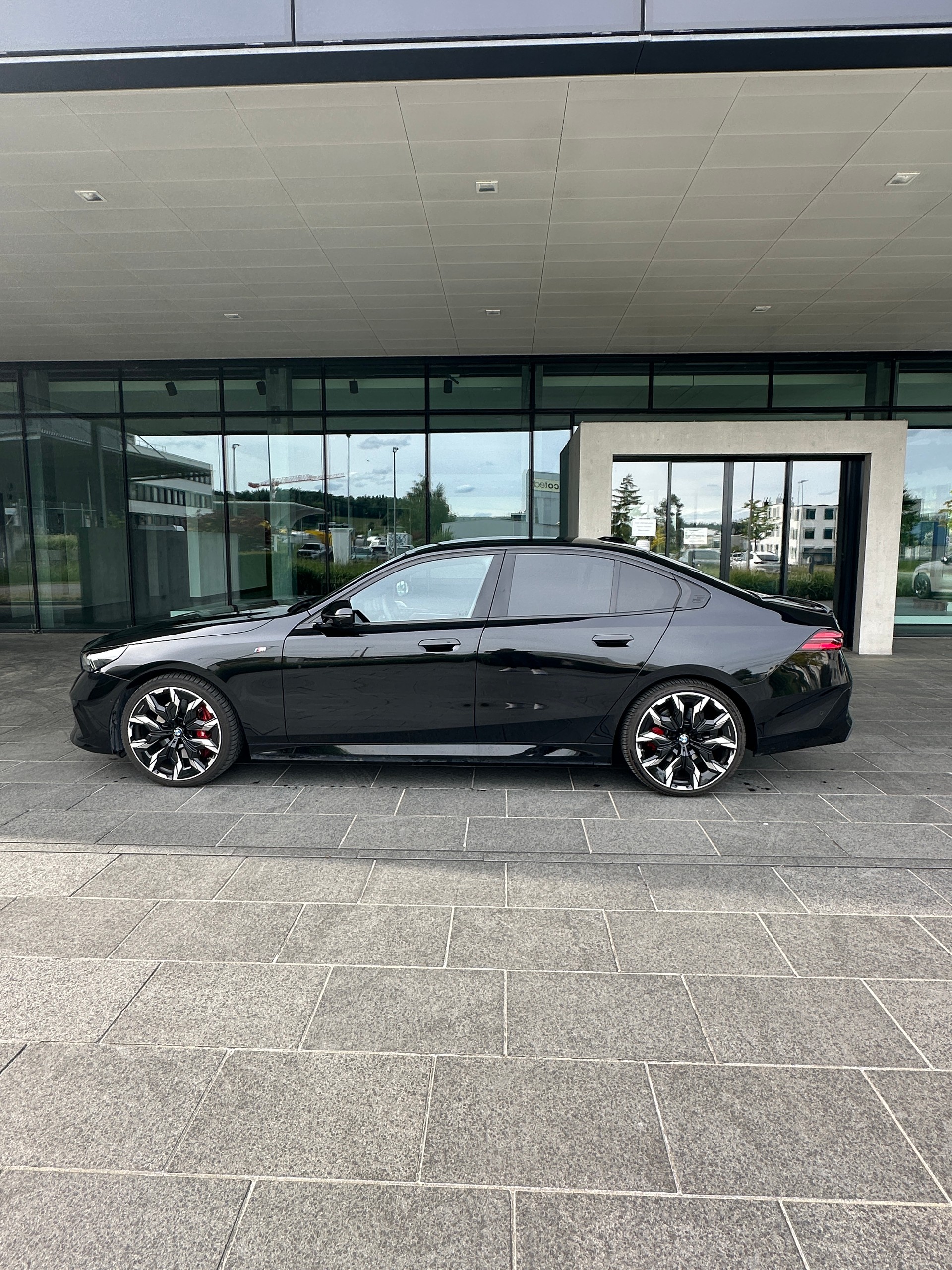 BMW 540D XDrive-image-2