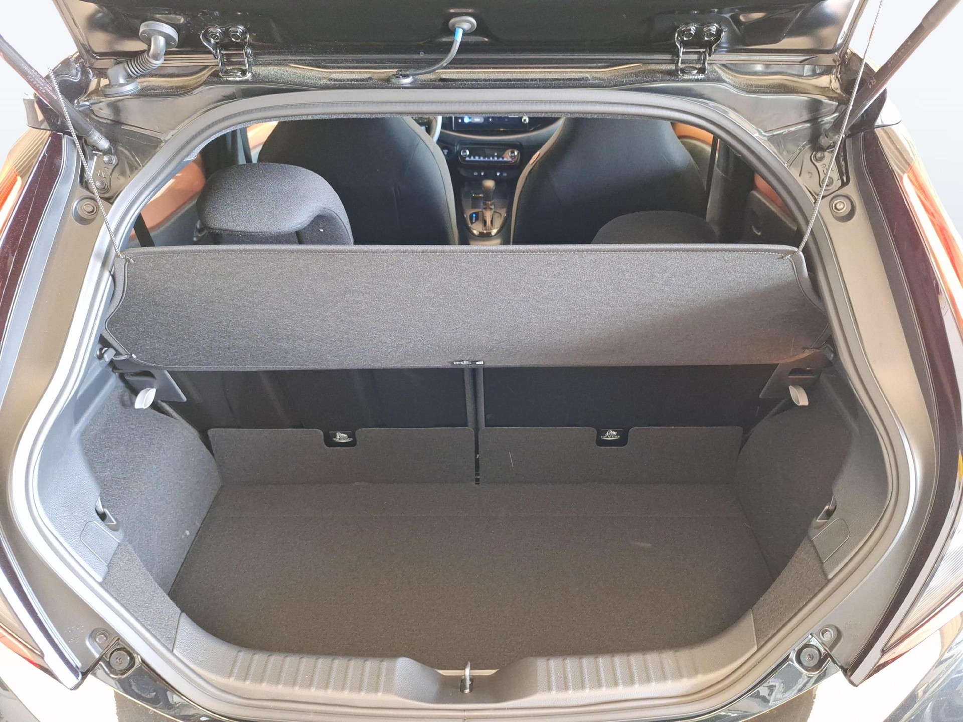 TOYOTA Aygo X 1.5 VVT-i HSD Style-image-10