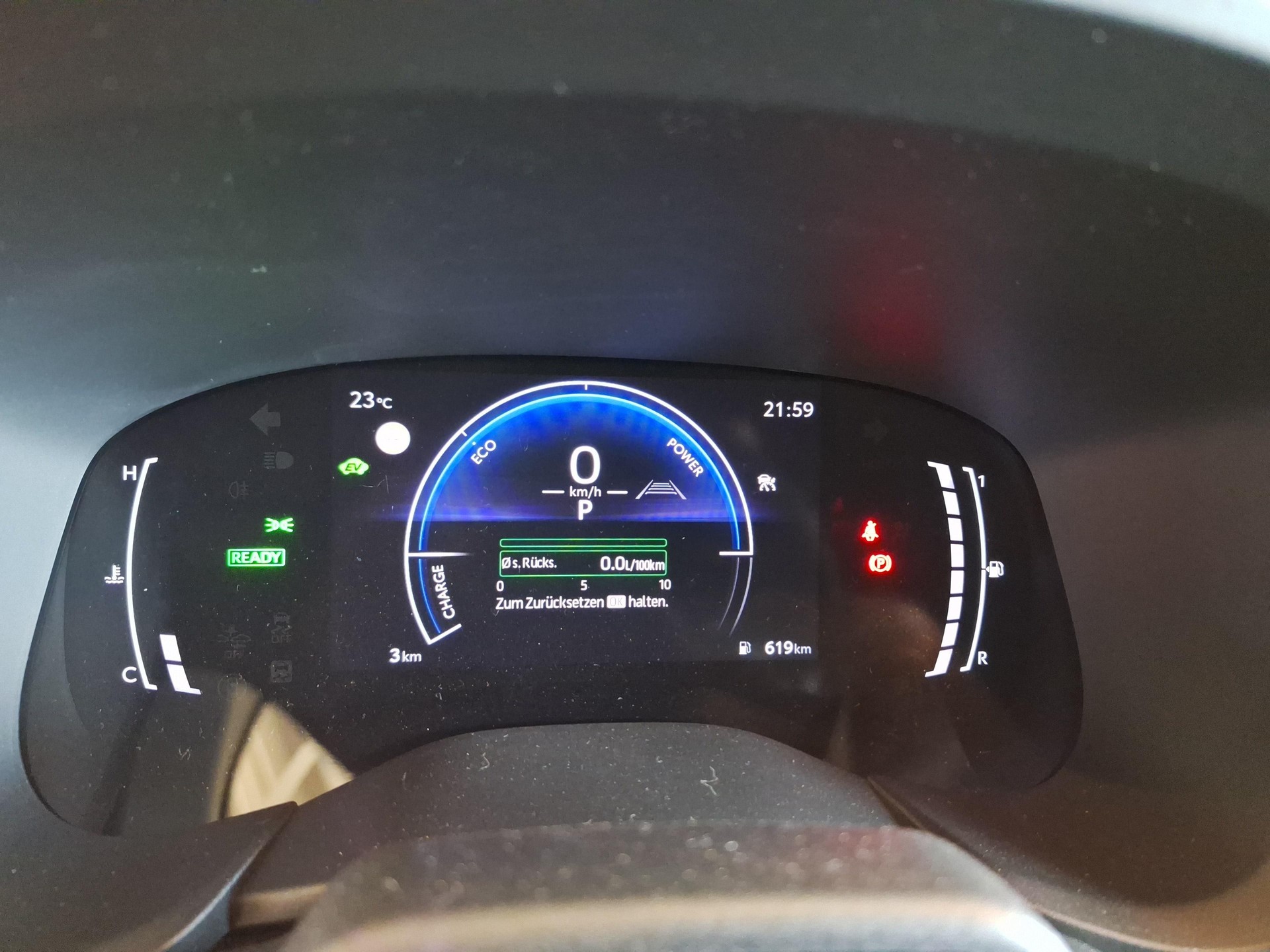 TOYOTA Aygo X 1.5 VVT-i HSD Style-image-14