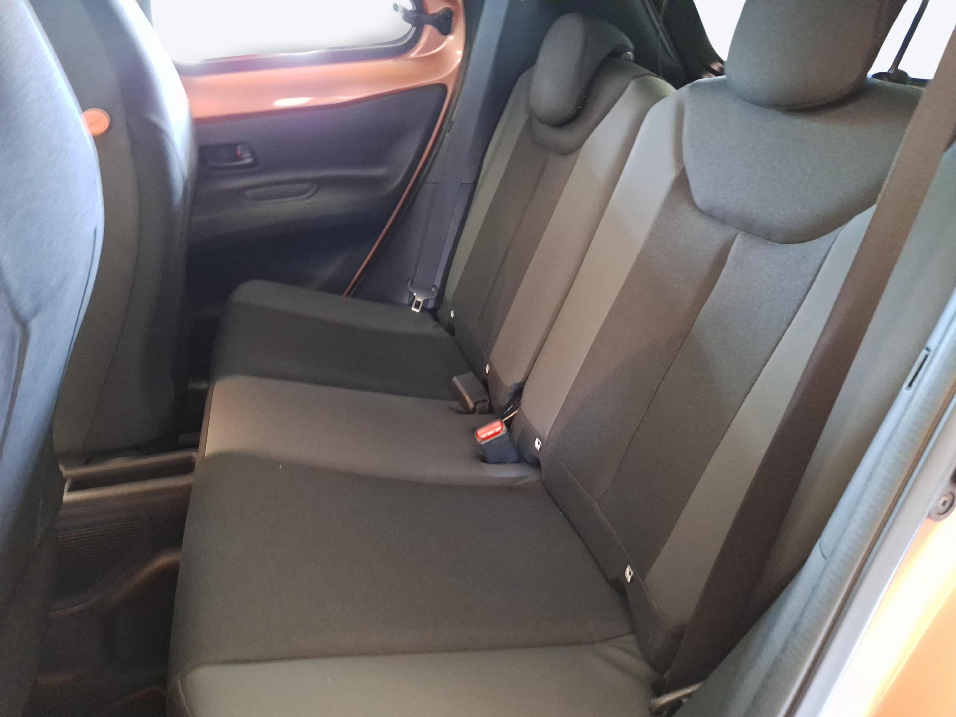 TOYOTA Aygo X 1.5 VVT-i HSD Style-image-9