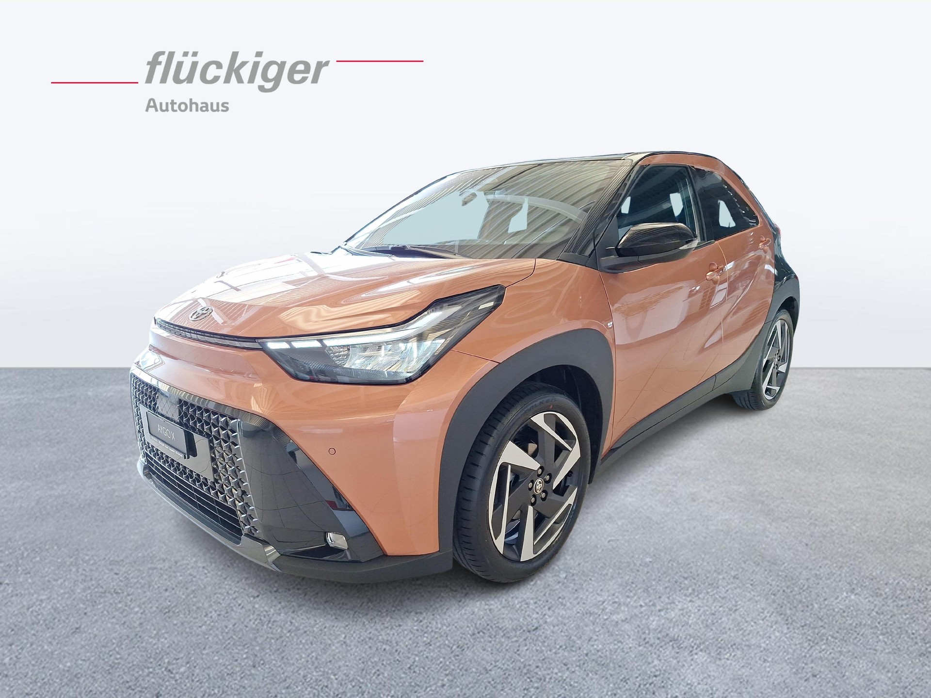 TOYOTA Aygo X 1.5 VVT-i HSD Style-image-0