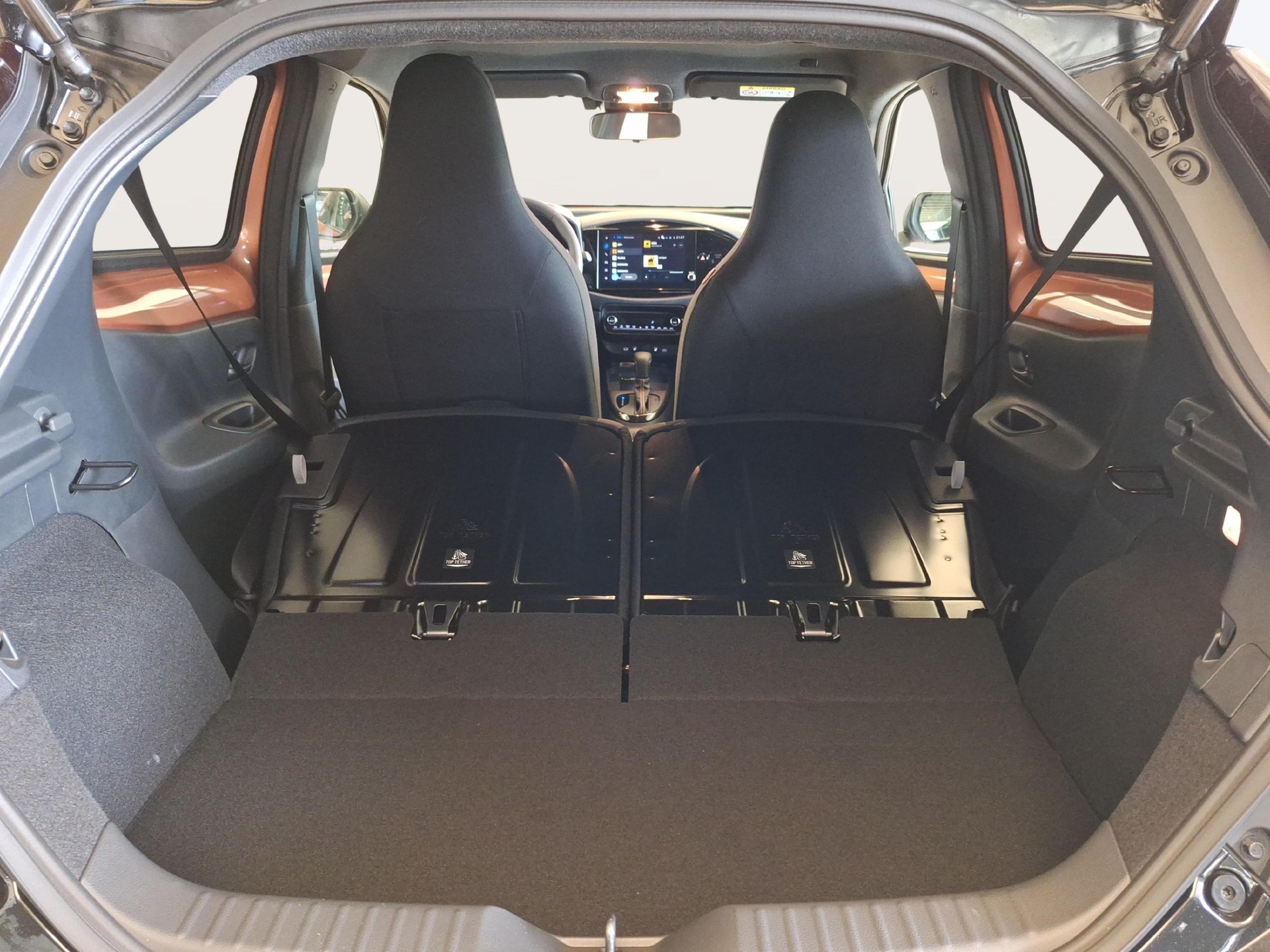 TOYOTA Aygo X 1.5 VVT-i HSD Style-image-11