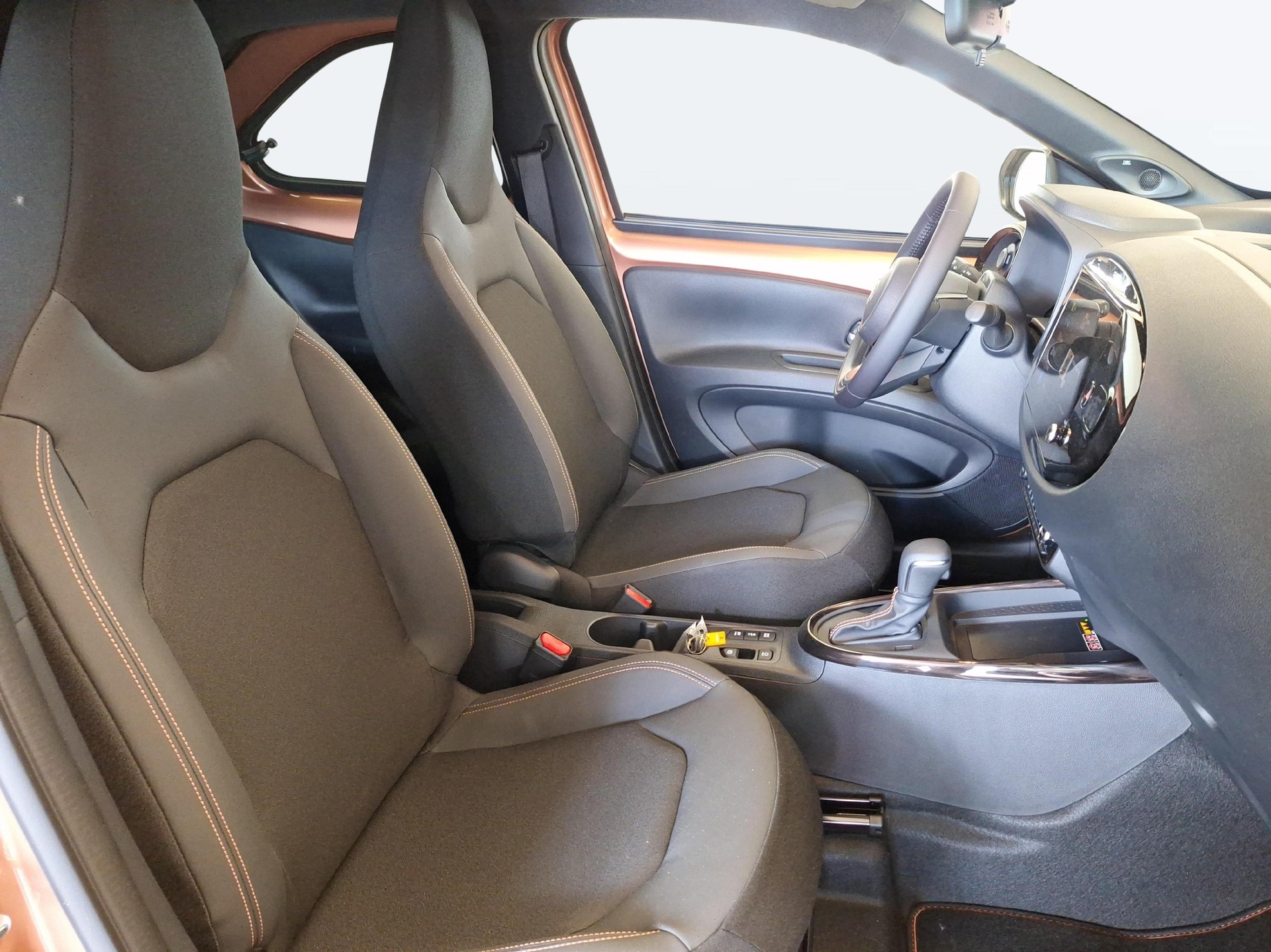 TOYOTA Aygo X 1.5 VVT-i HSD Style-image-8