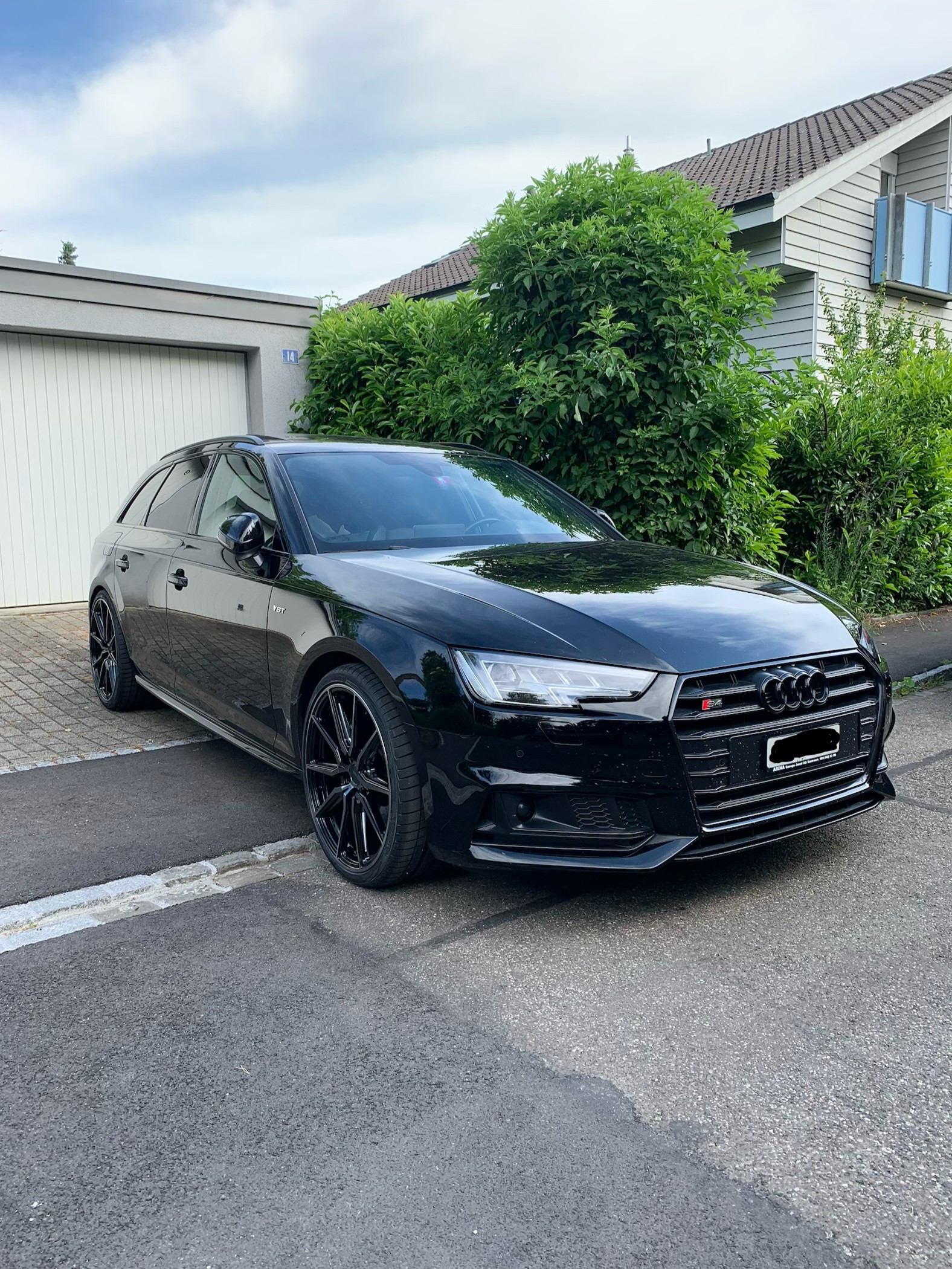 AUDI 3.0 V6 TFSI quattro S-Tronic-image-0