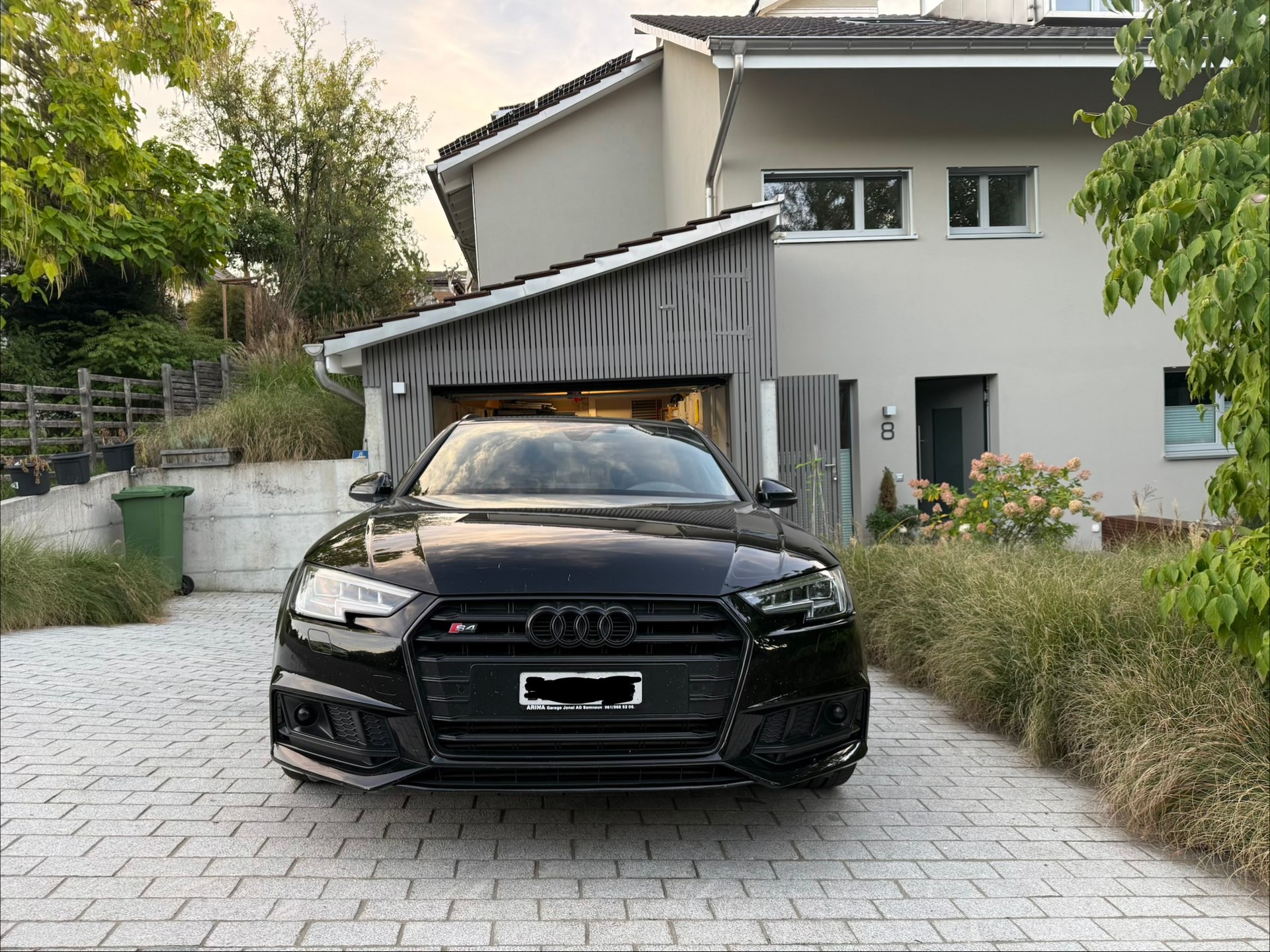 AUDI 3.0 V6 TFSI quattro S-Tronic-image-1