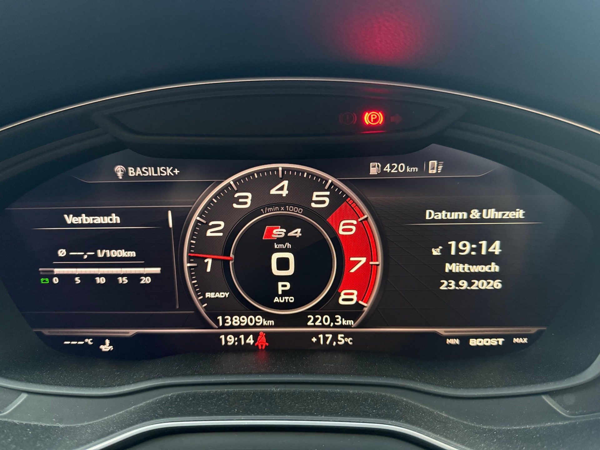 AUDI 3.0 V6 TFSI quattro S-Tronic-image-6