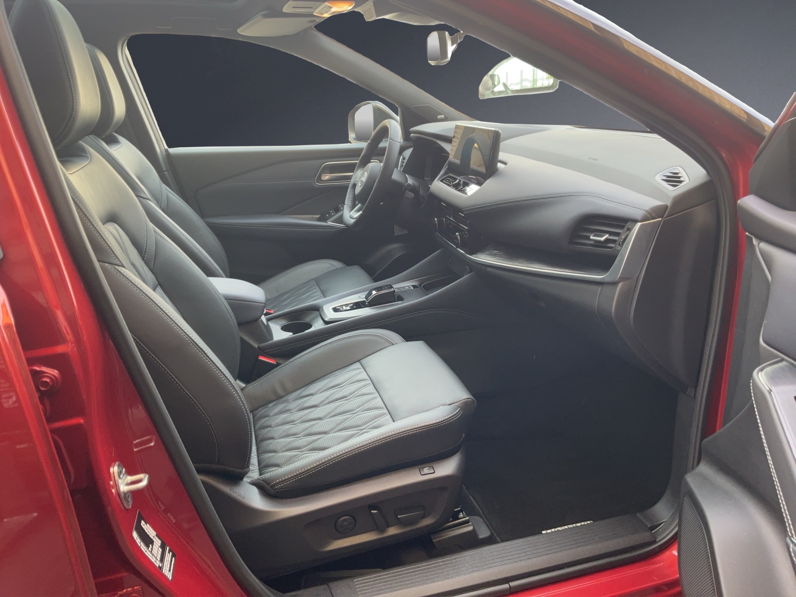 NISSAN Qashqai 1.5 VC-T Tekna+-image-7