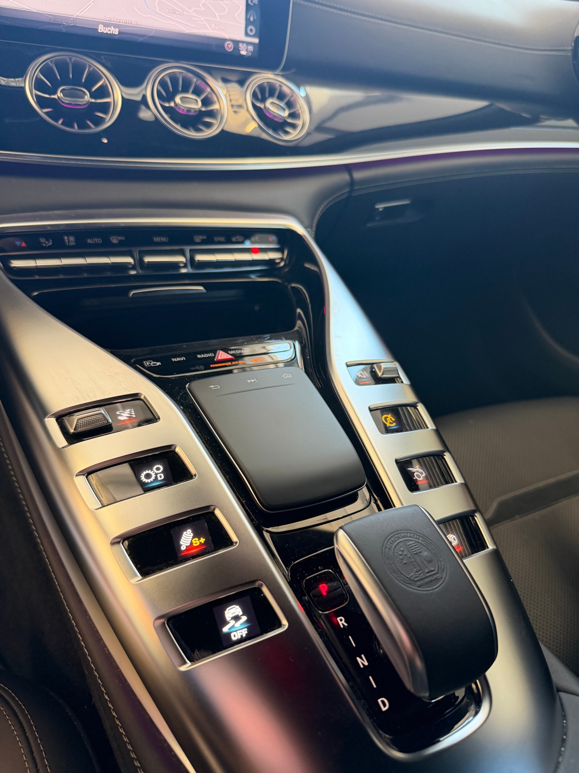 MERCEDES-BENZ AMG GT 63 S 4matic+-image-12
