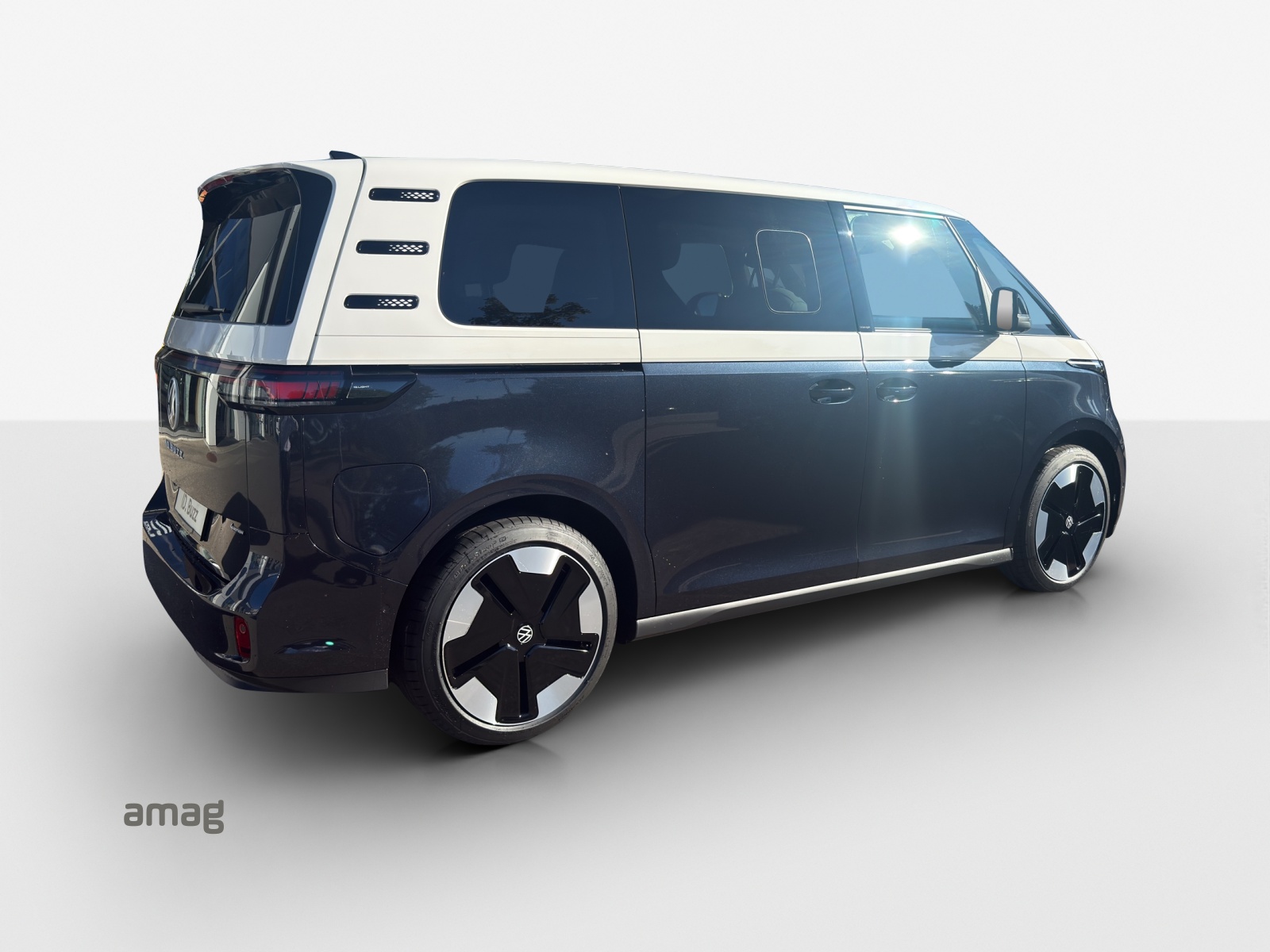 VW ID.Buzz NWB Pro 4 Motion-image-4