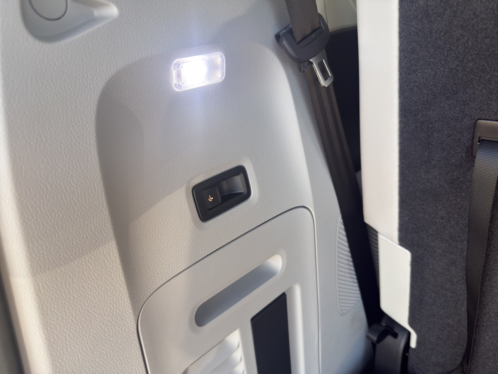 VW ID.Buzz NWB Pro 4 Motion-image-13