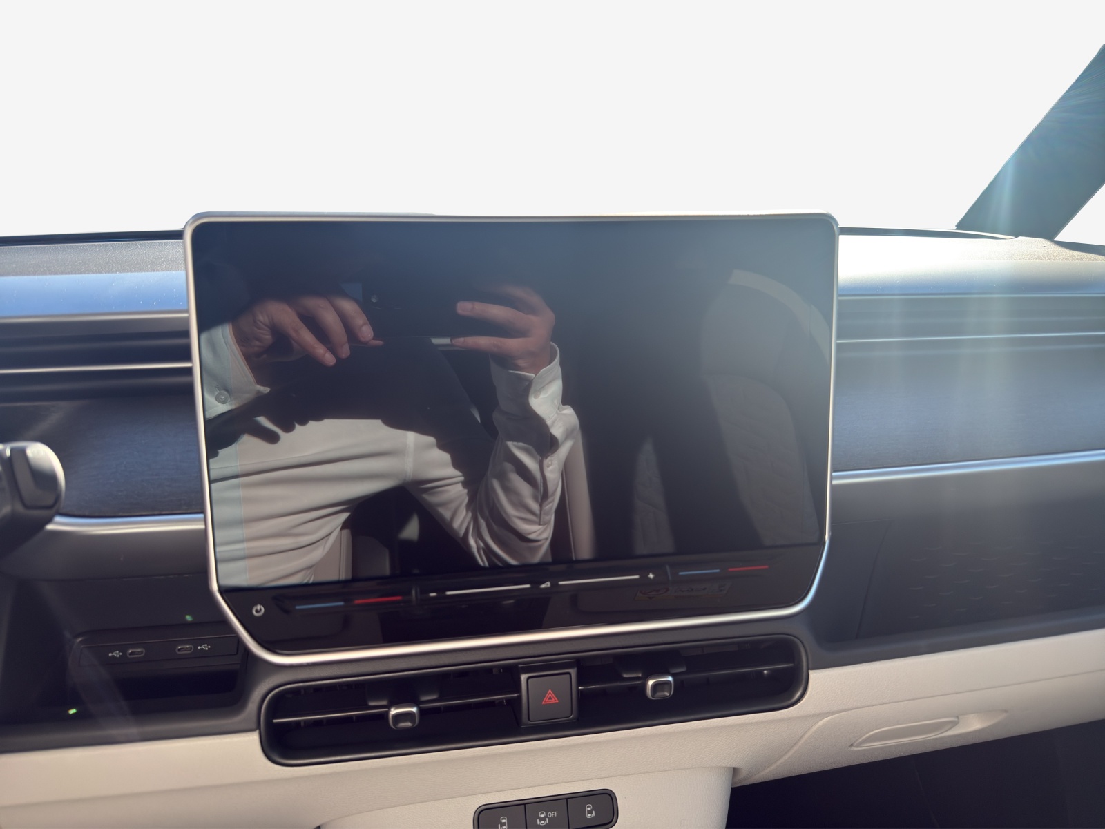 VW ID.Buzz NWB Pro 4 Motion-image-10