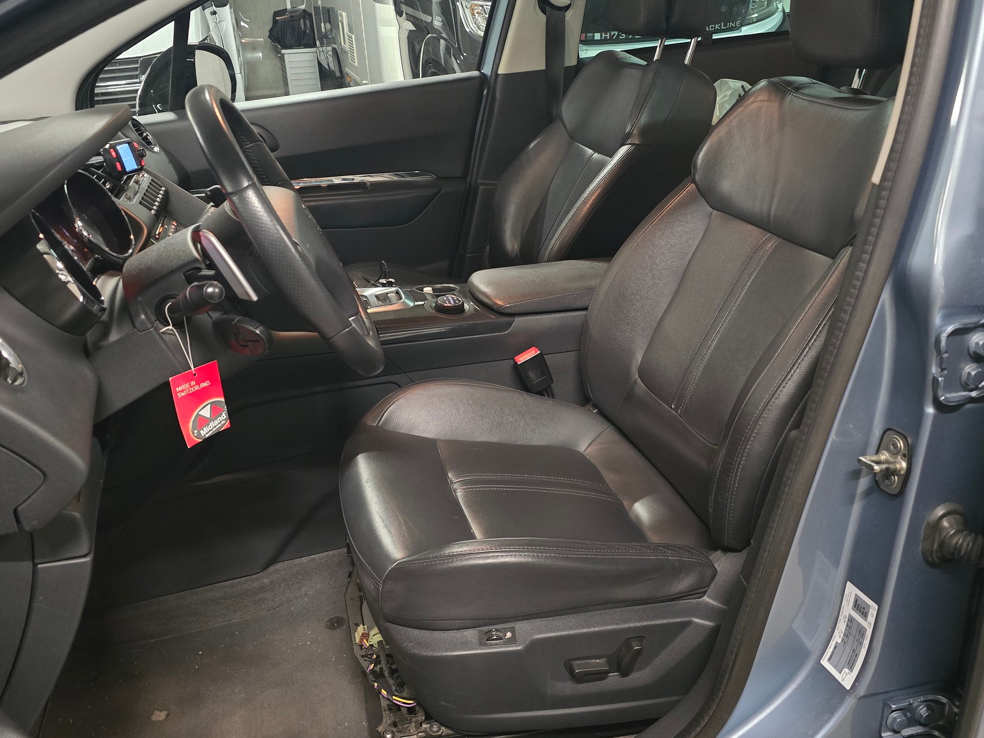 PEUGEOT 3008 HYbrid4 2.0 HDI EGS6-image-7