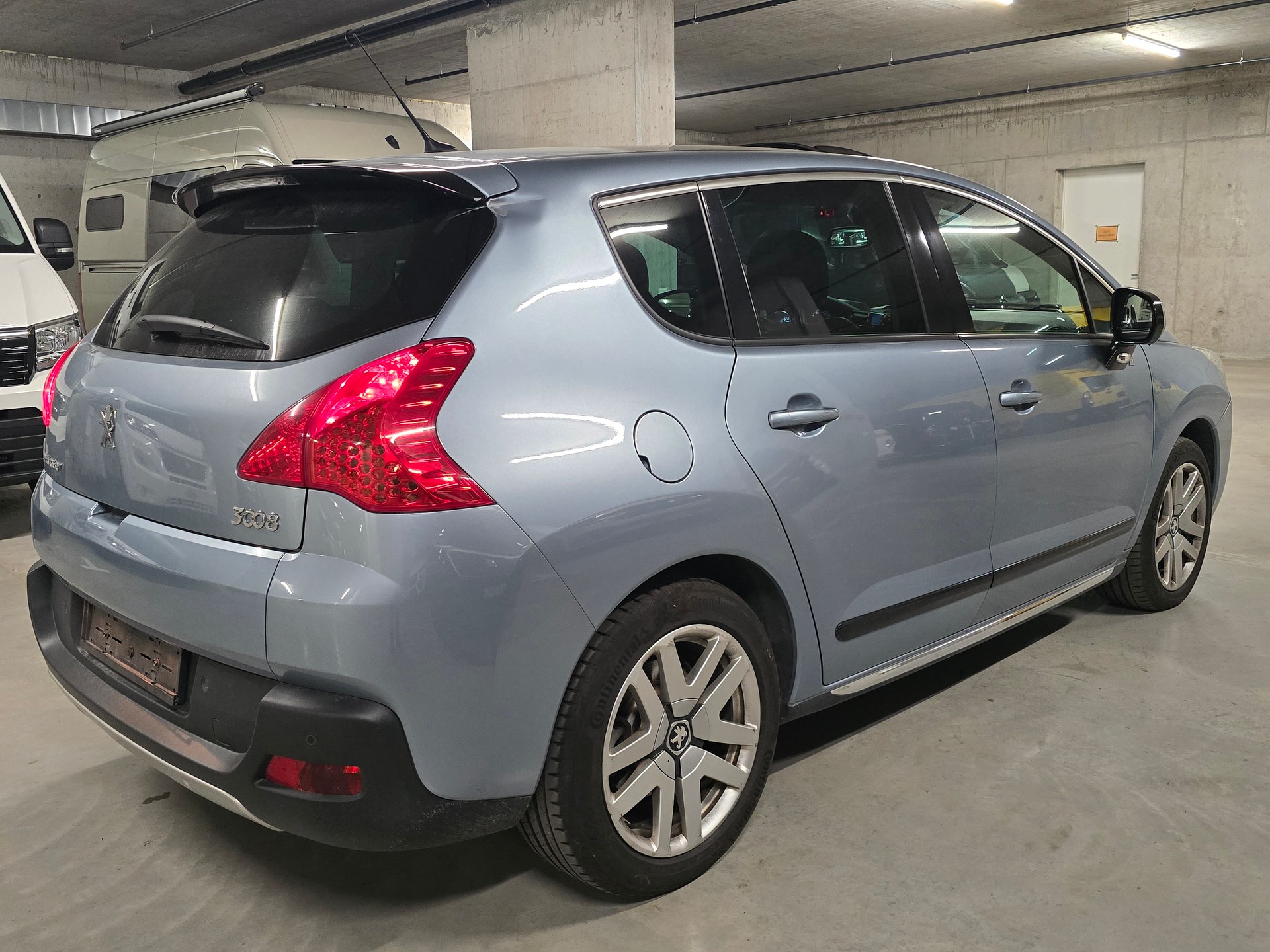PEUGEOT 3008 HYbrid4 2.0 HDI EGS6-image-3