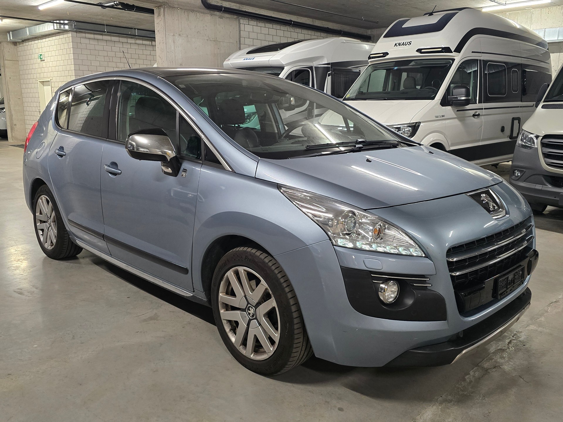 PEUGEOT 3008 HYbrid4 2.0 HDI EGS6-image-2