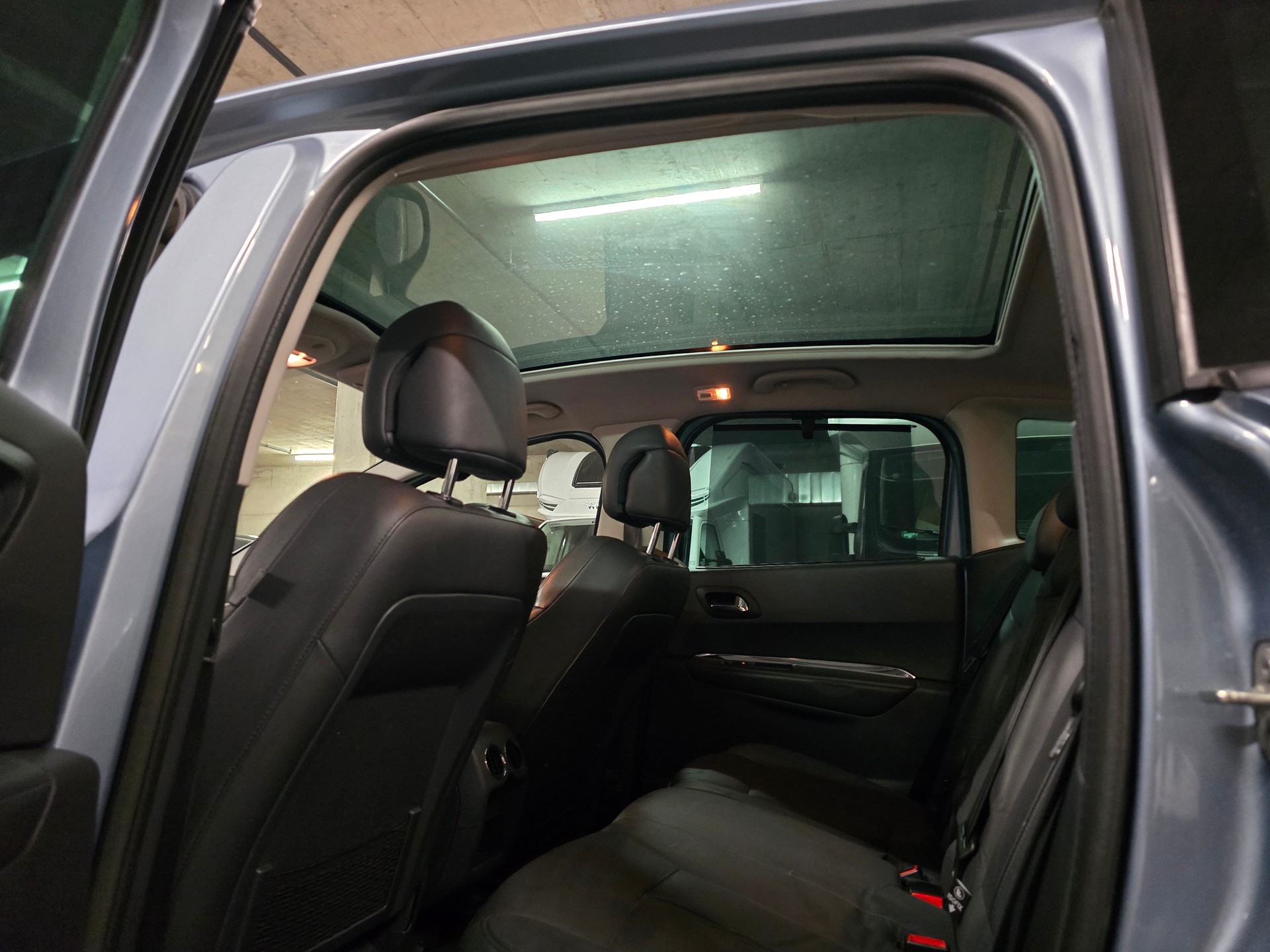 PEUGEOT 3008 HYbrid4 2.0 HDI EGS6-image-10