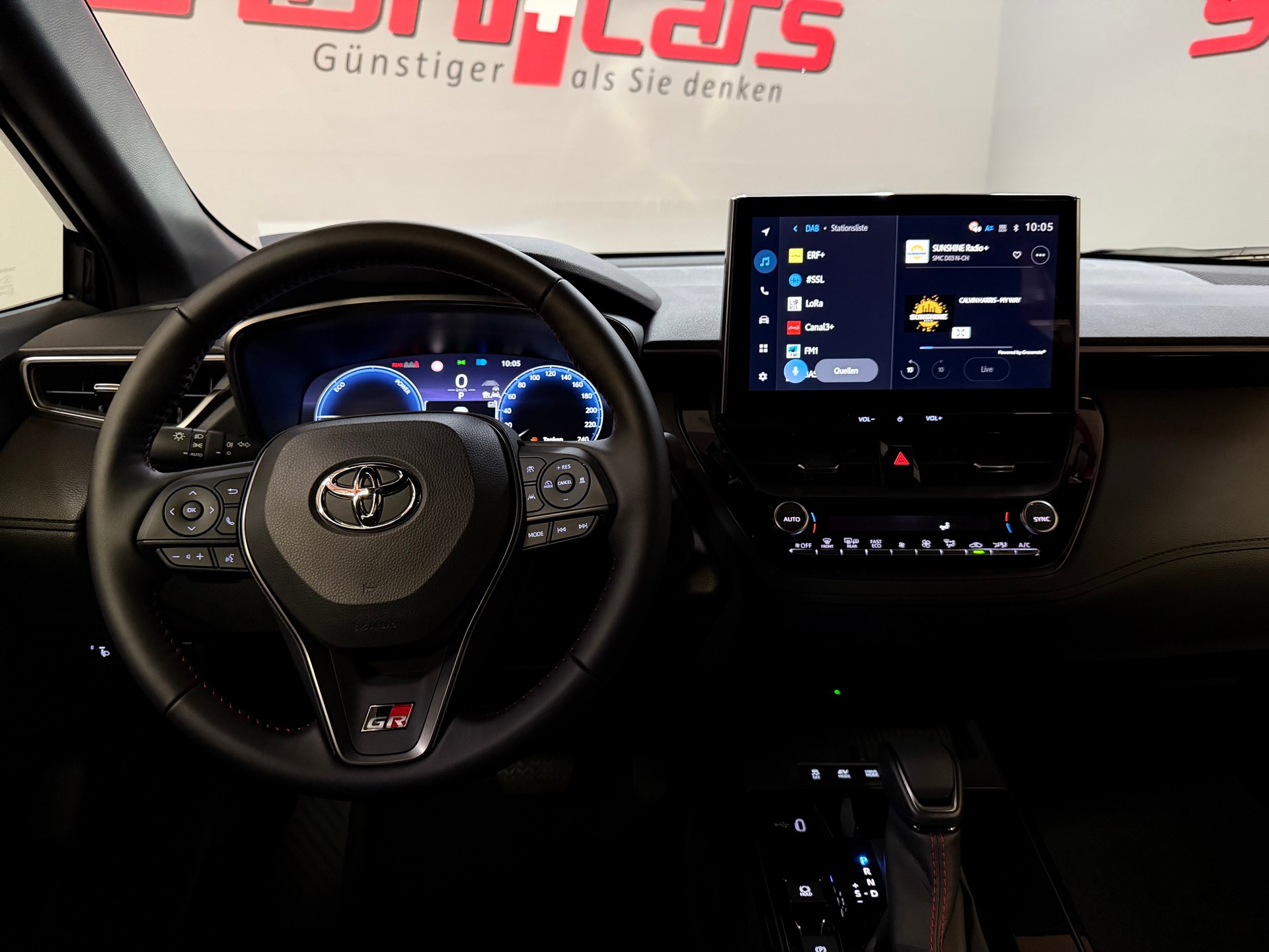 TOYOTA Corolla Cross 2.0 GR Sport e-CVT AWD Panorama-image-16