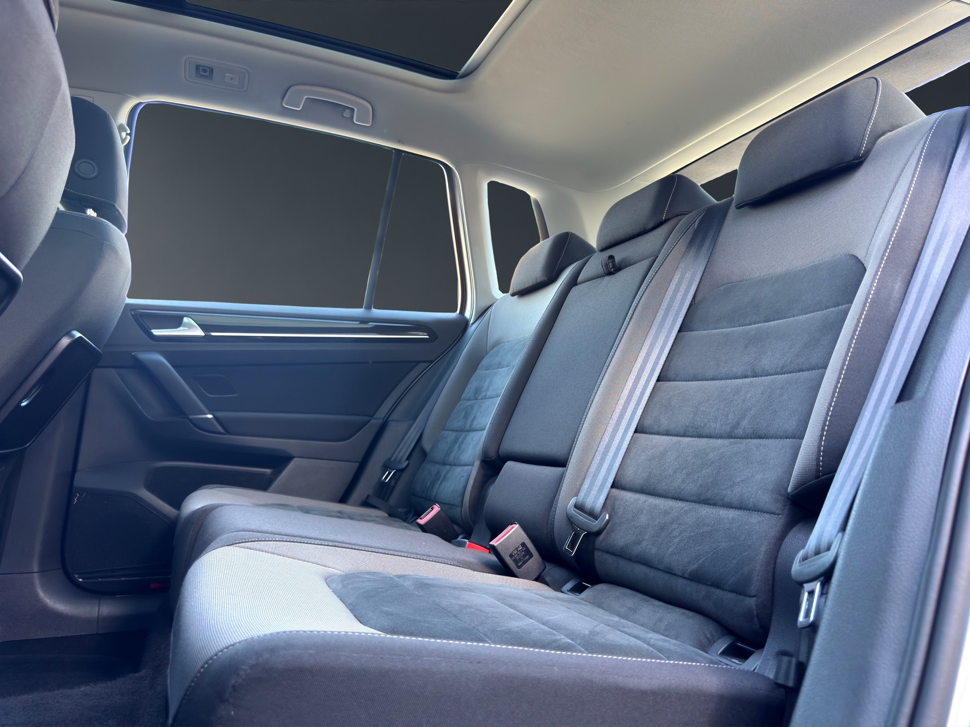 VW Golf Sportsvan 1.5 TSI EVO Highline DSG-image-19