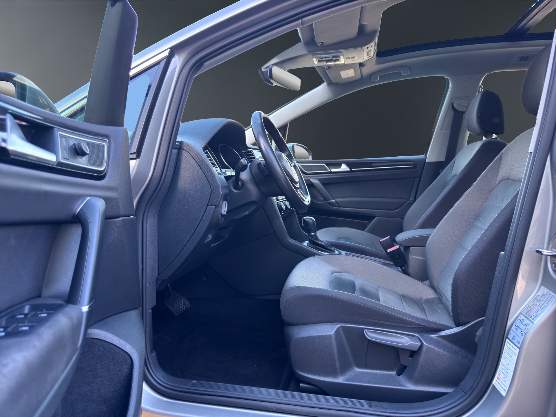 VW Golf Sportsvan 1.5 TSI EVO Highline DSG-image-9