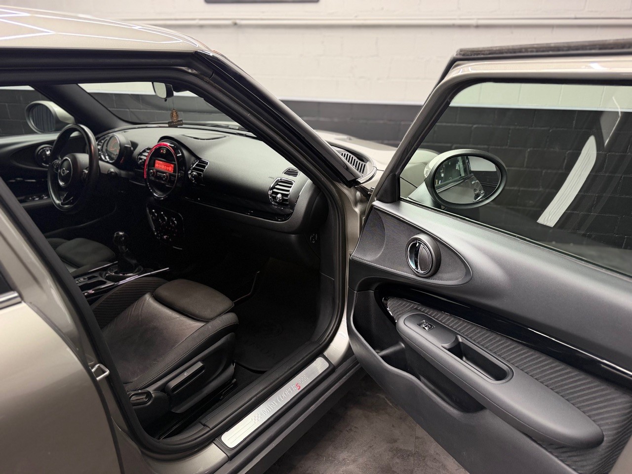 MINI Clubman Cooper S | Keyless | PDC | CH-Auto | Ambiente | DAB-Radio-image-24