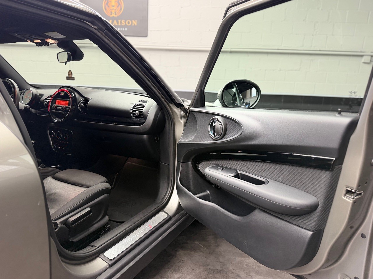 MINI Clubman Cooper S | Keyless | PDC | CH-Auto | Ambiente | DAB-Radio-image-21