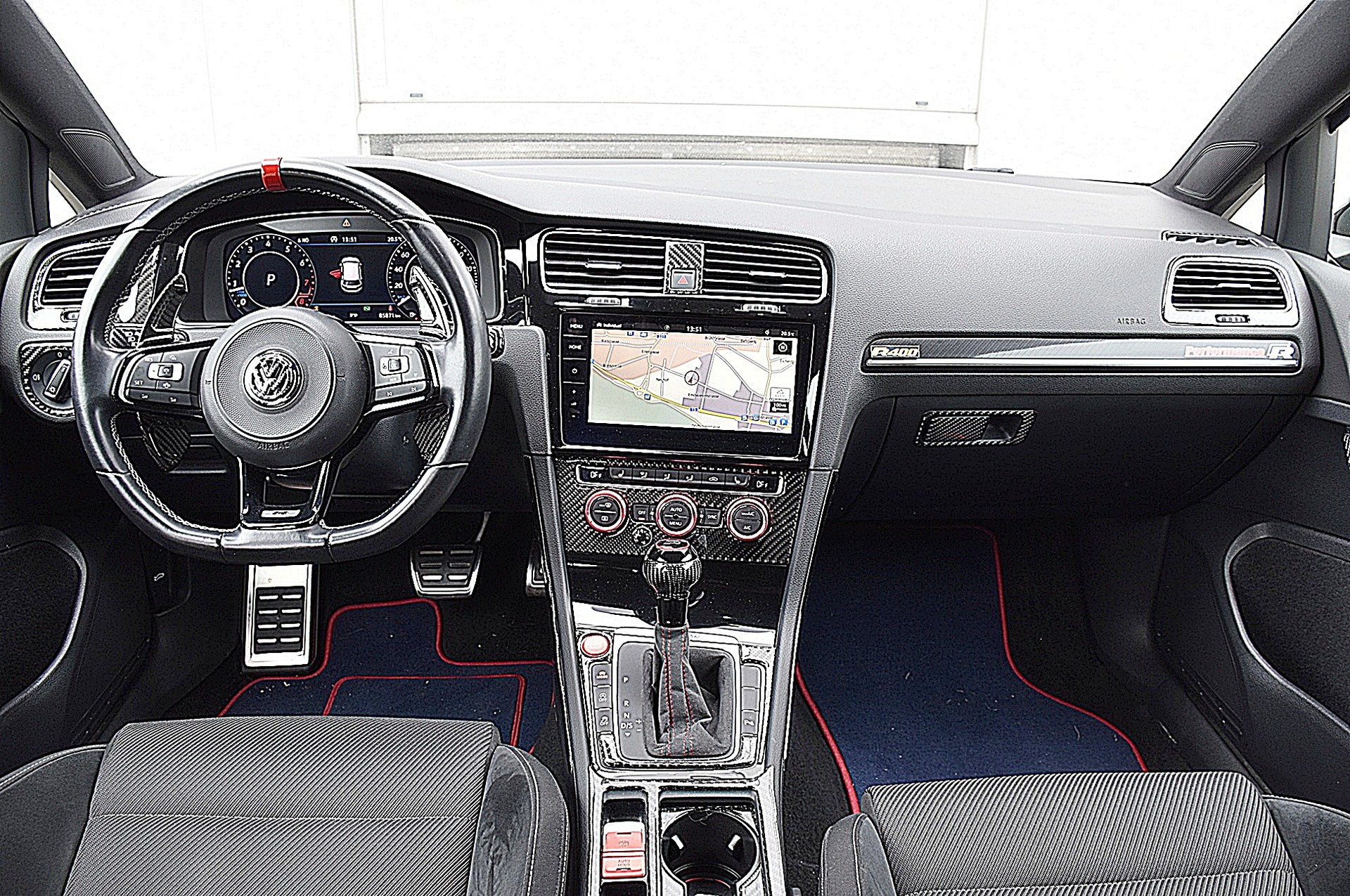 VW Tiguan 2.0 TSI R-Line 4Motion DSG-image-12