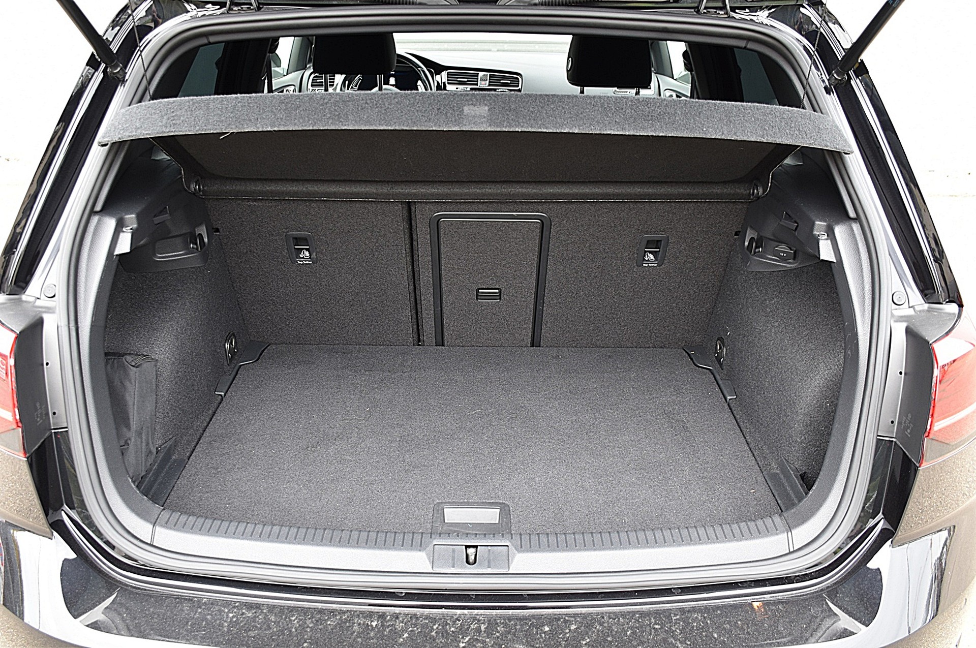 VW Tiguan 2.0 TSI R-Line 4Motion DSG-image-15
