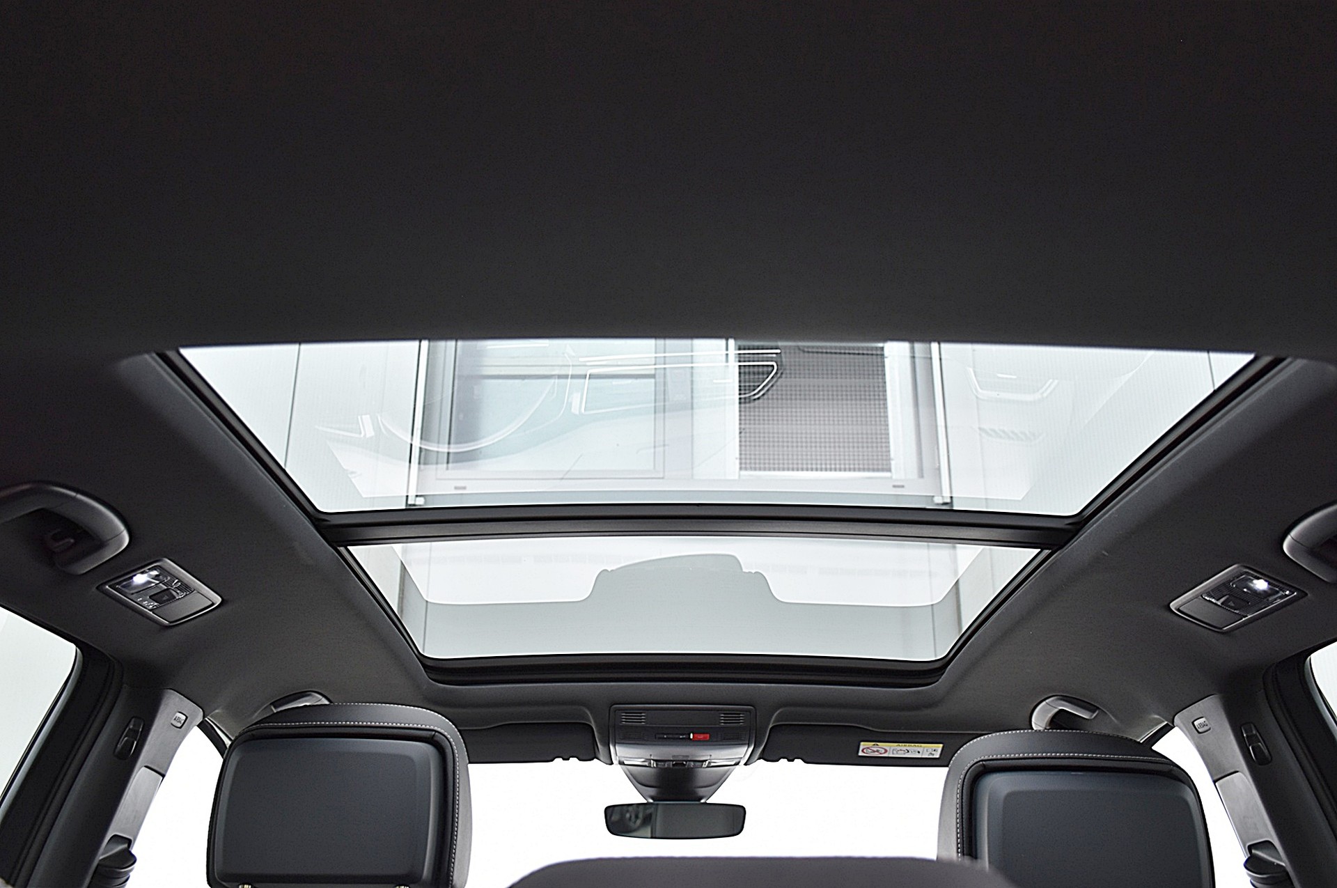 VW Tiguan 2.0 TSI R-Line 4Motion DSG-image-14