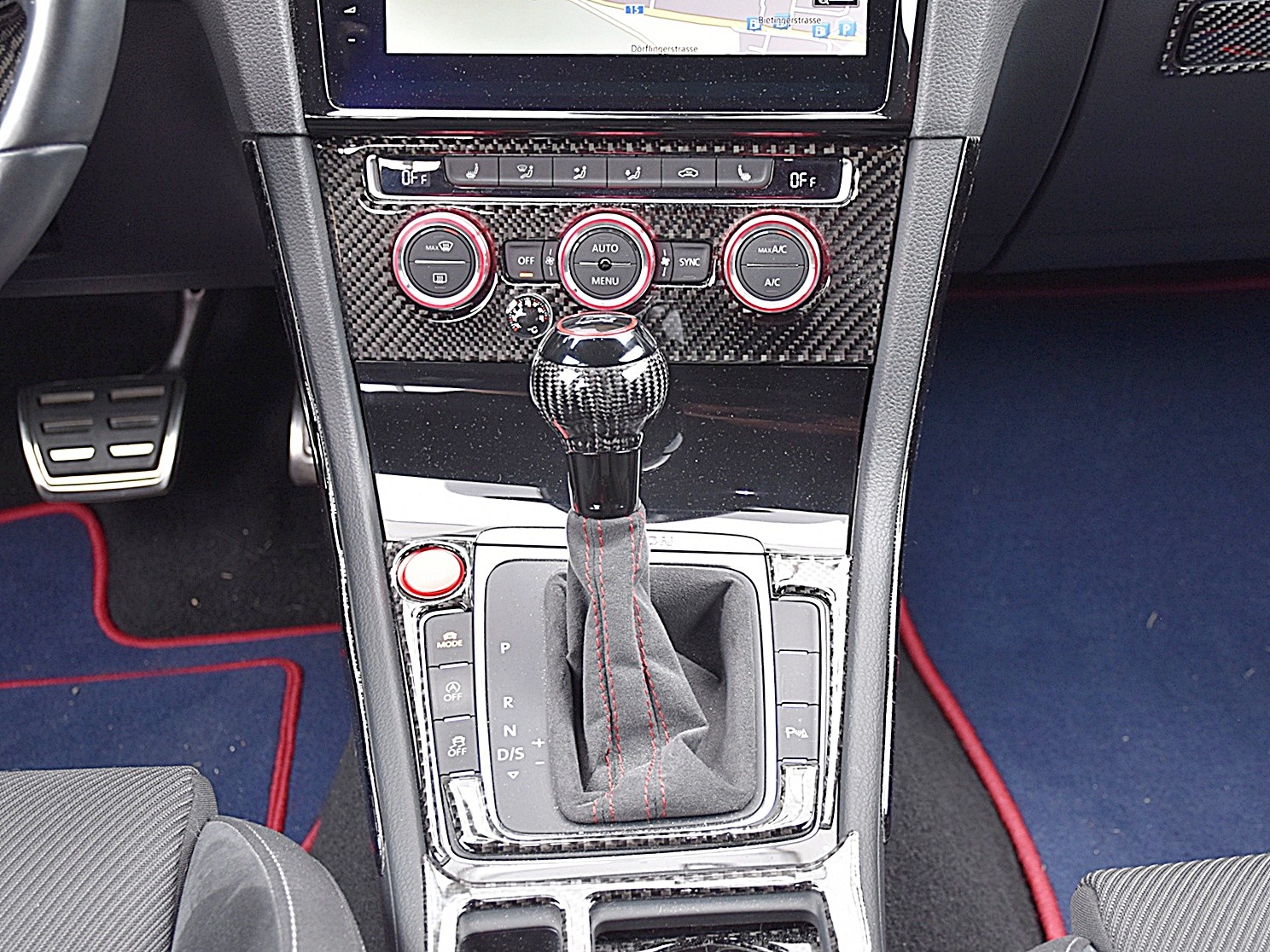 VW Tiguan 2.0 TSI R-Line 4Motion DSG-image-8