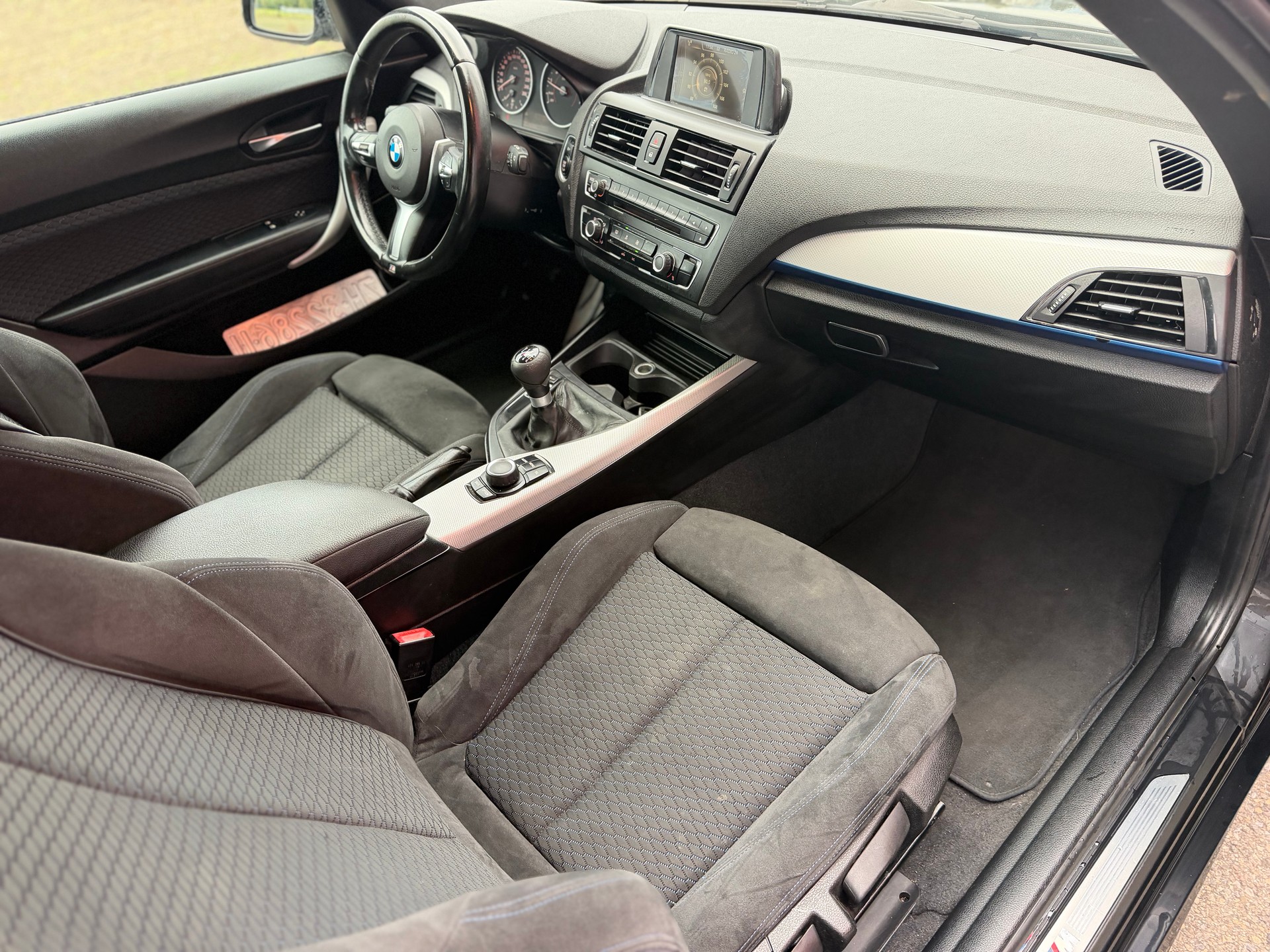 BMW 116i Sport Line-image-9