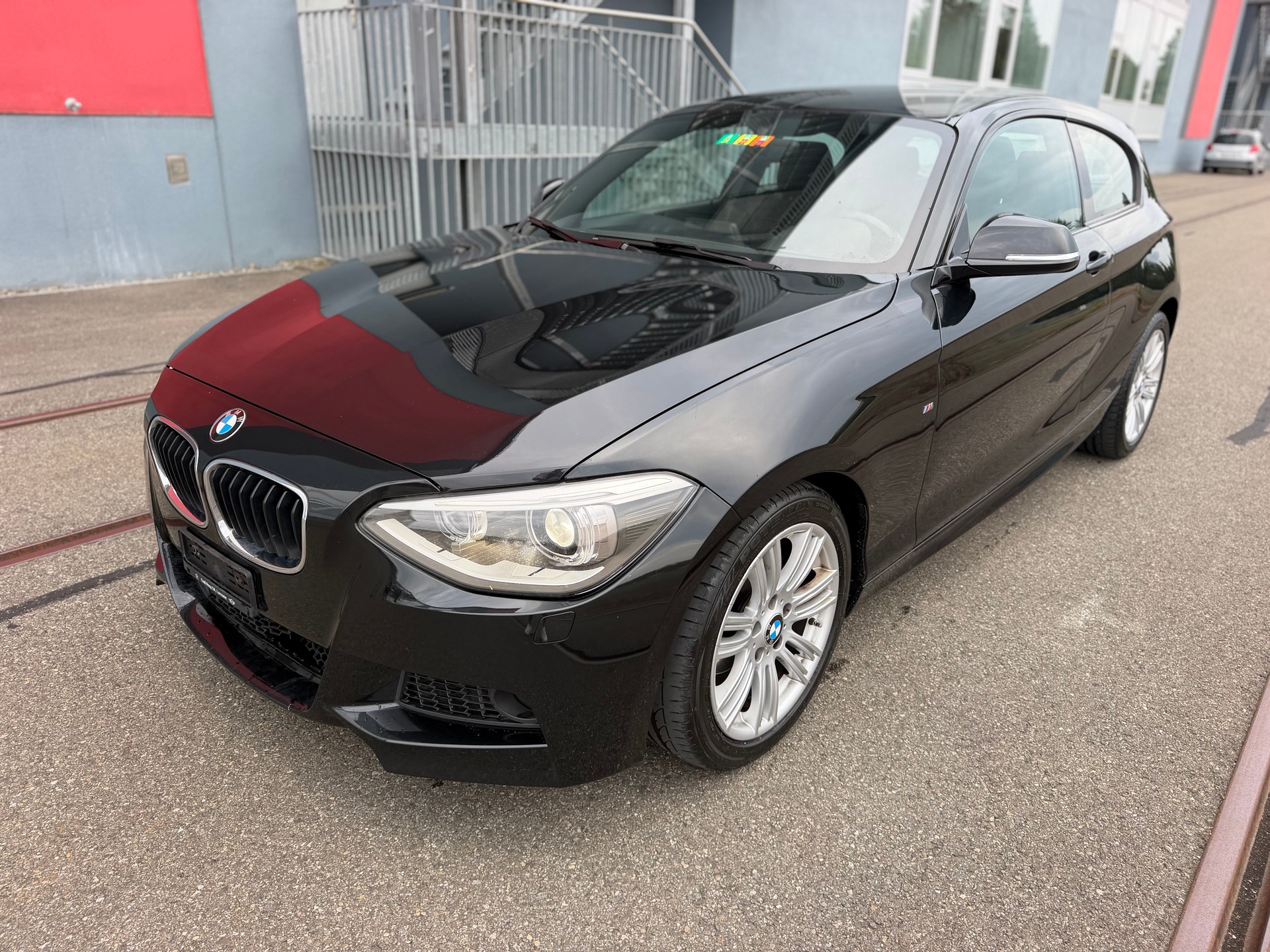 BMW 116i Sport Line-image-0