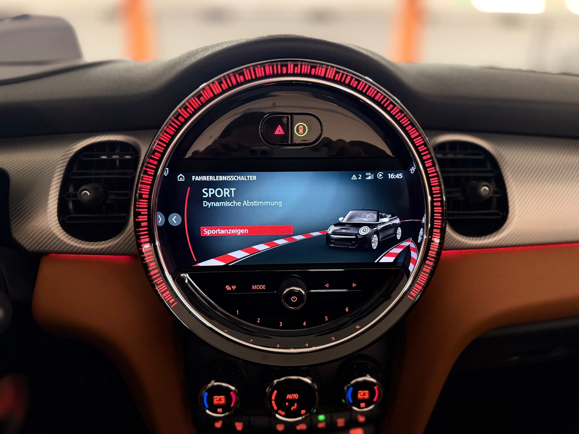 MINI Cooper John Cooper Works Cabriolet Steptronic-image-27