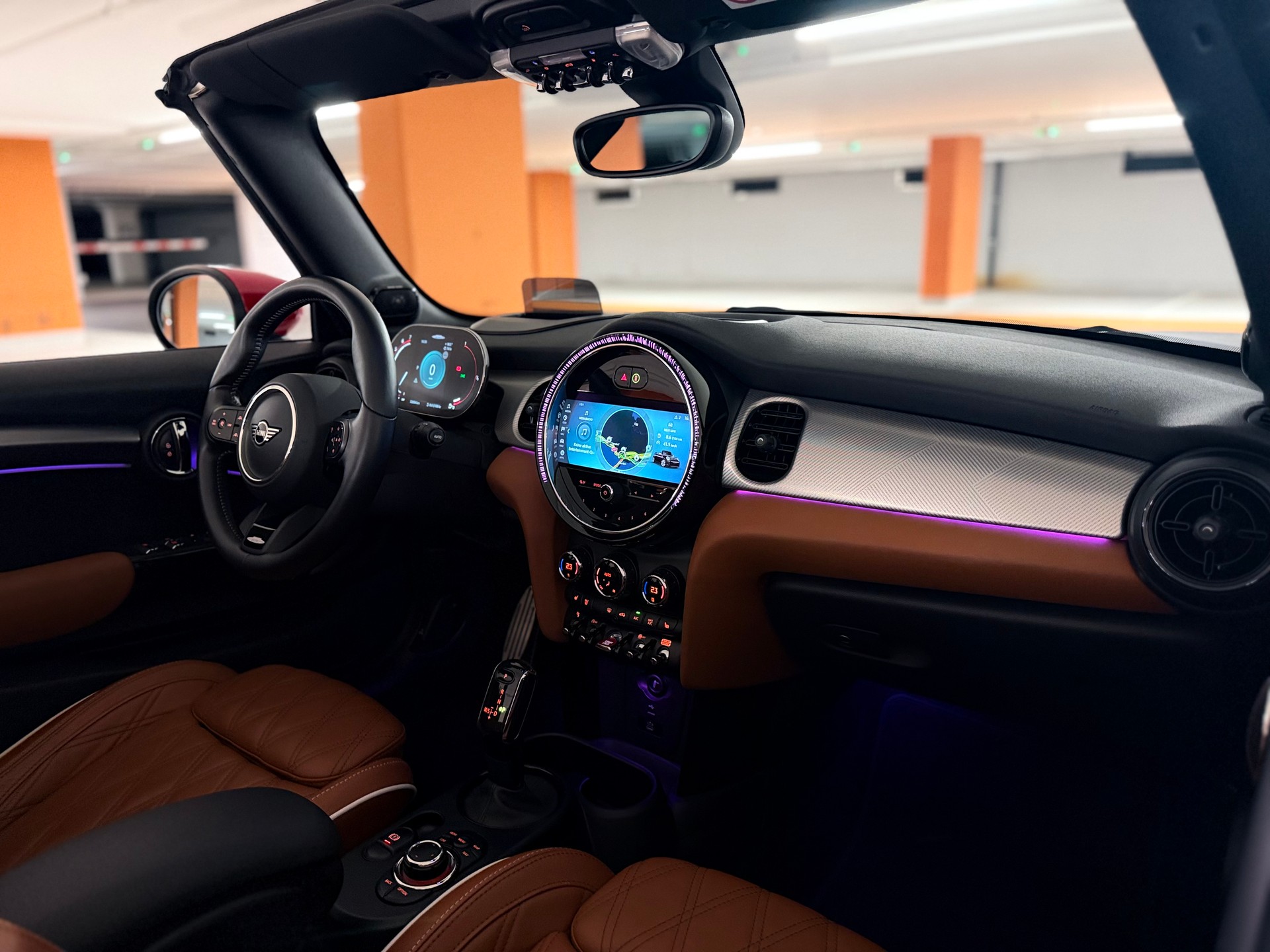 MINI Cooper John Cooper Works Cabriolet Steptronic-image-17