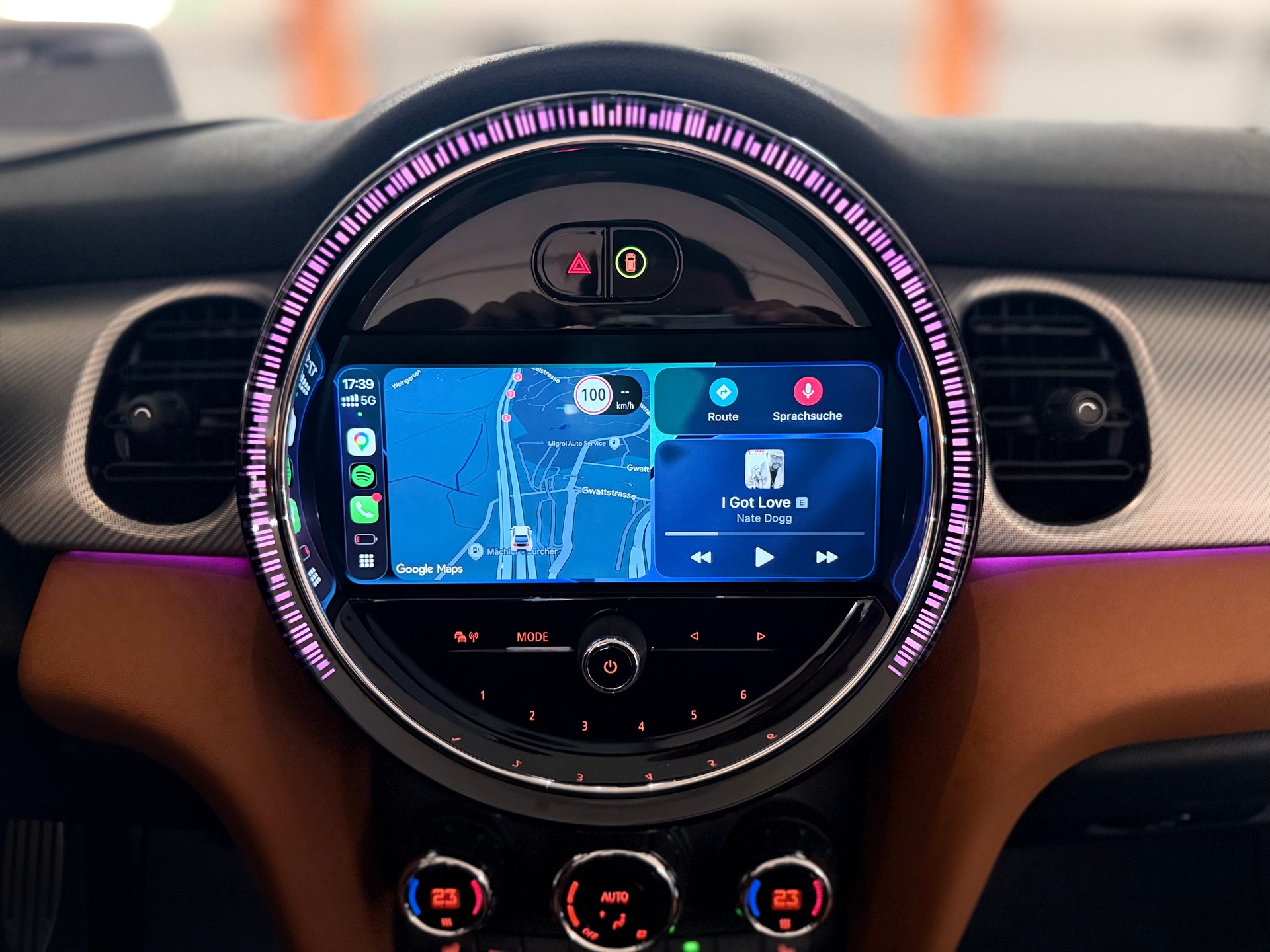 MINI Cooper John Cooper Works Cabriolet Steptronic-image-24