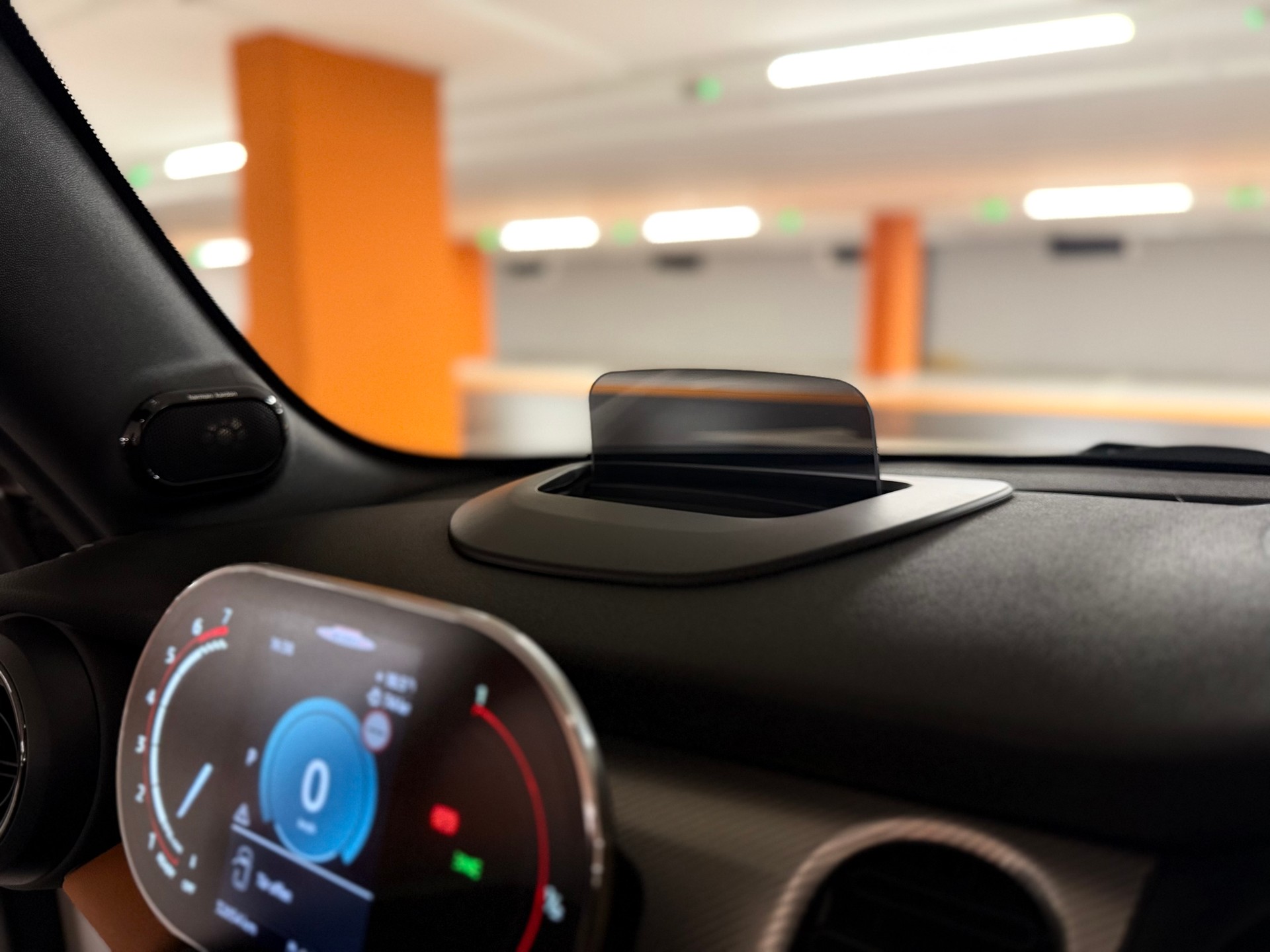 MINI Cooper John Cooper Works Cabriolet Steptronic-image-21