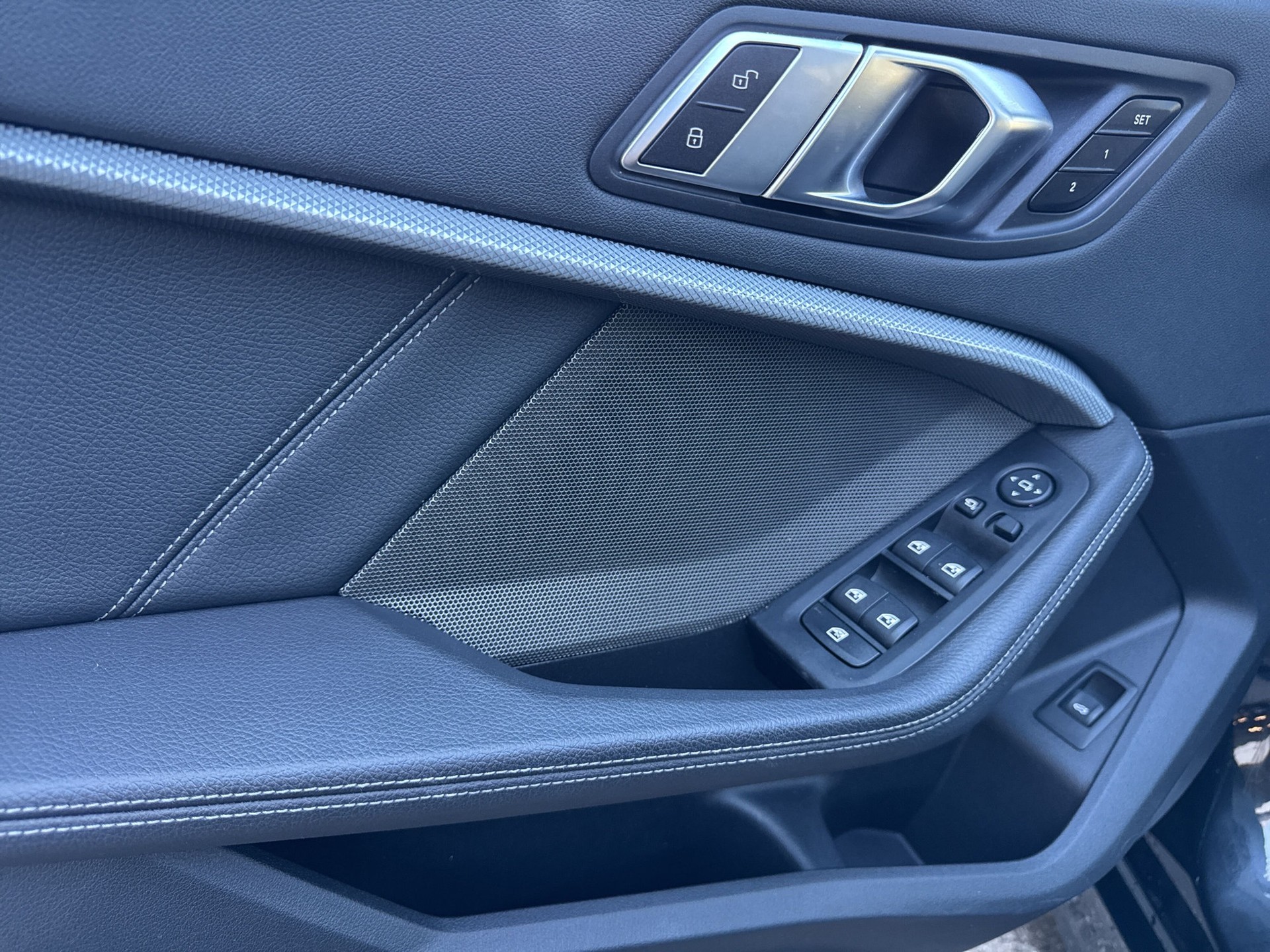 BMW M135i xDrive Steptronic-image-16