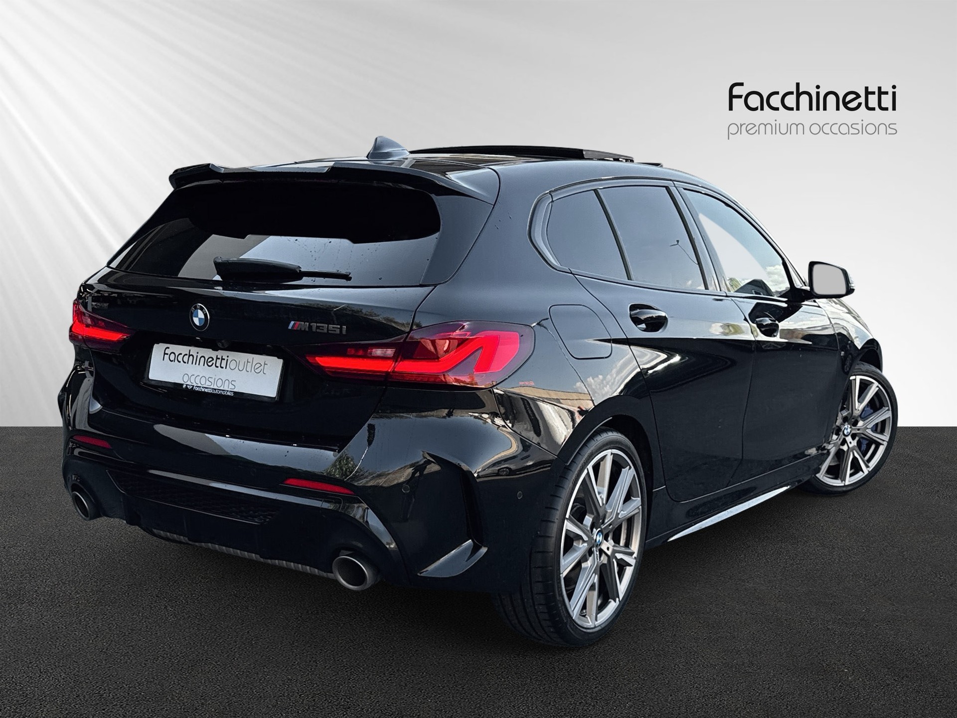 BMW M135i xDrive Steptronic-image-2