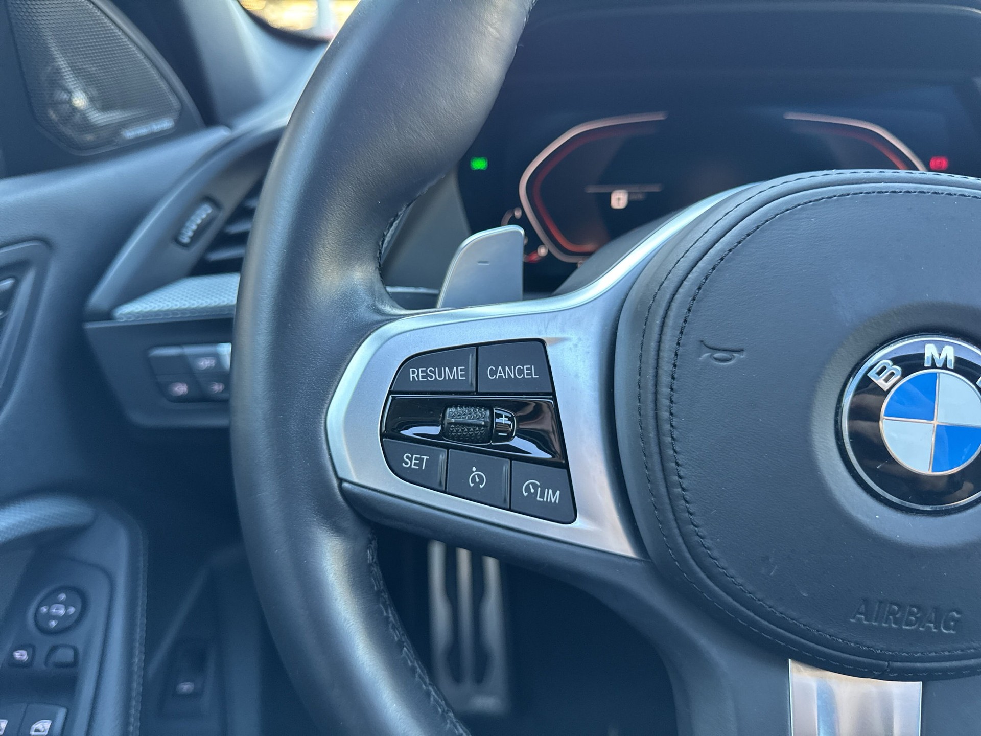 BMW M135i xDrive Steptronic-image-14