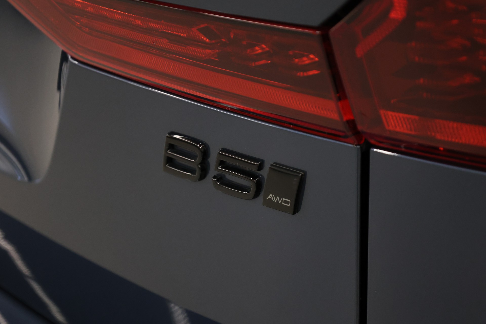 VOLVO XC60 2.0 B5 MH Black Edition AWD-image-10