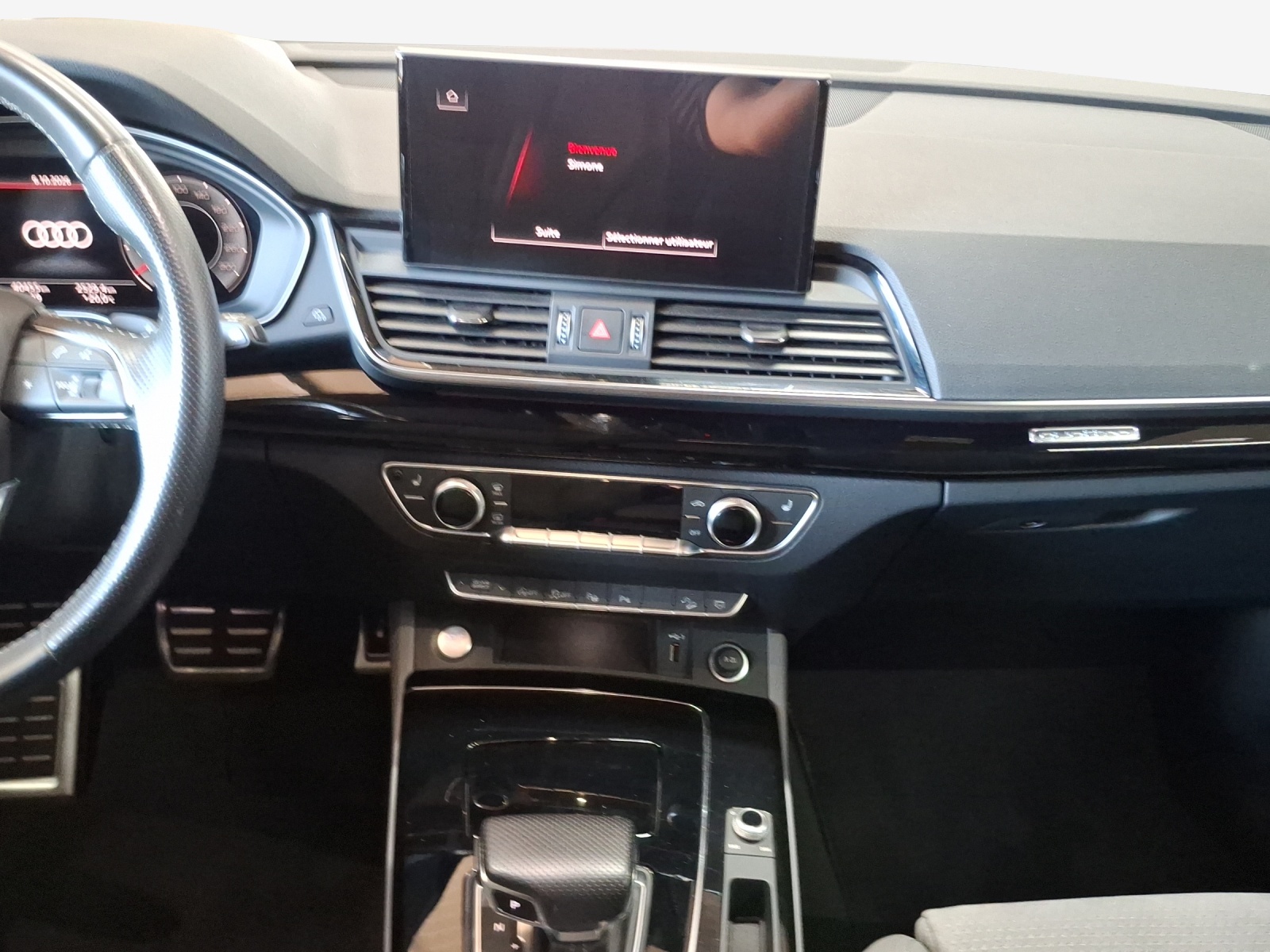 AUDI Q5 Sportback 40 TDI S line quattro S-tronic-image-10