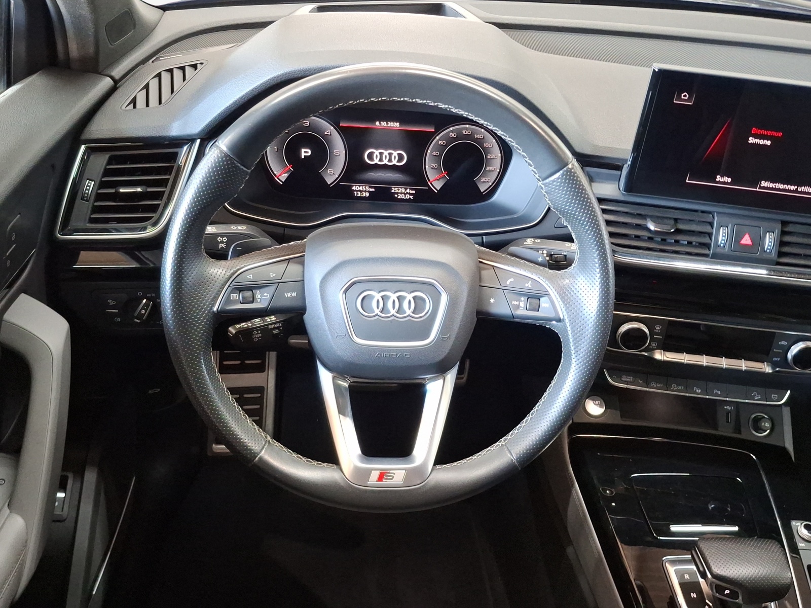 AUDI Q5 Sportback 40 TDI S line quattro S-tronic-image-9