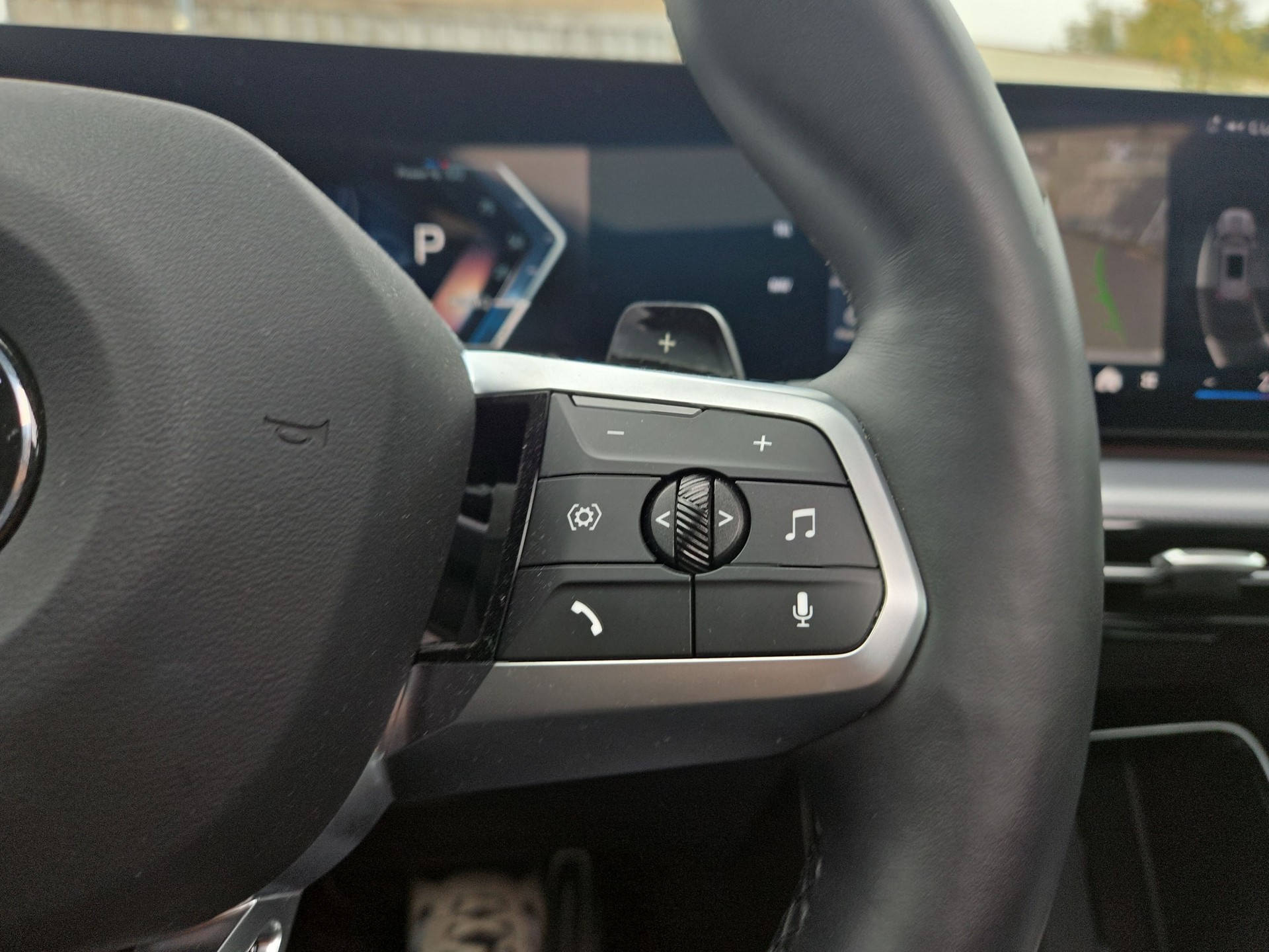BMW X1 sDrive 20i 48V M Sport-image-14