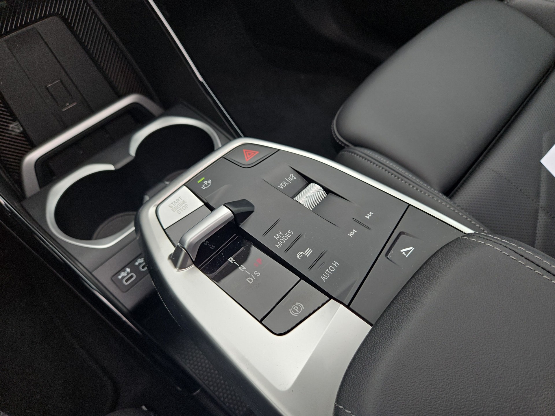 BMW X1 sDrive 20i 48V M Sport-image-10
